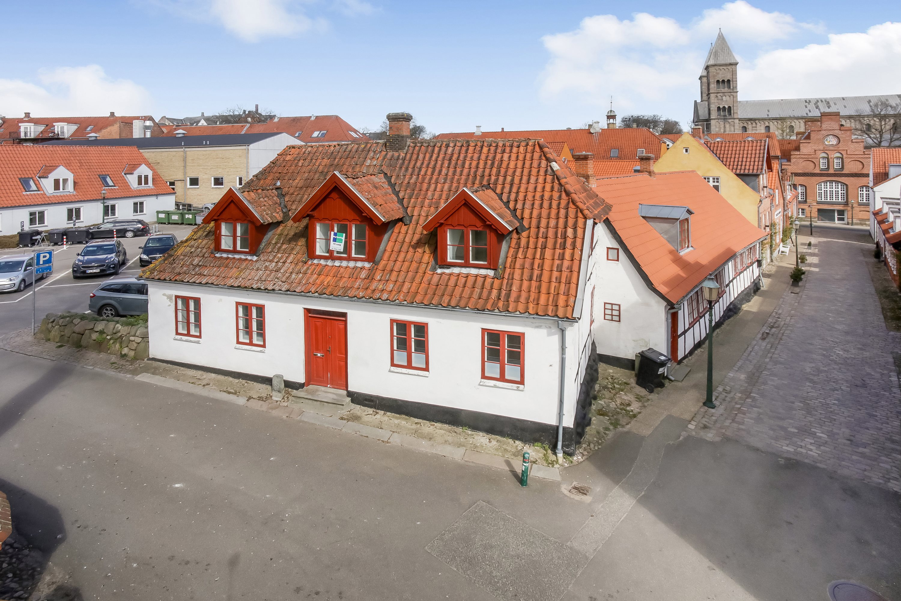 Fremhævet ejendommen billede i fuldskærmstilstand. Billede af Sortebr. Kirke Stræde 7, 8800 Viborg