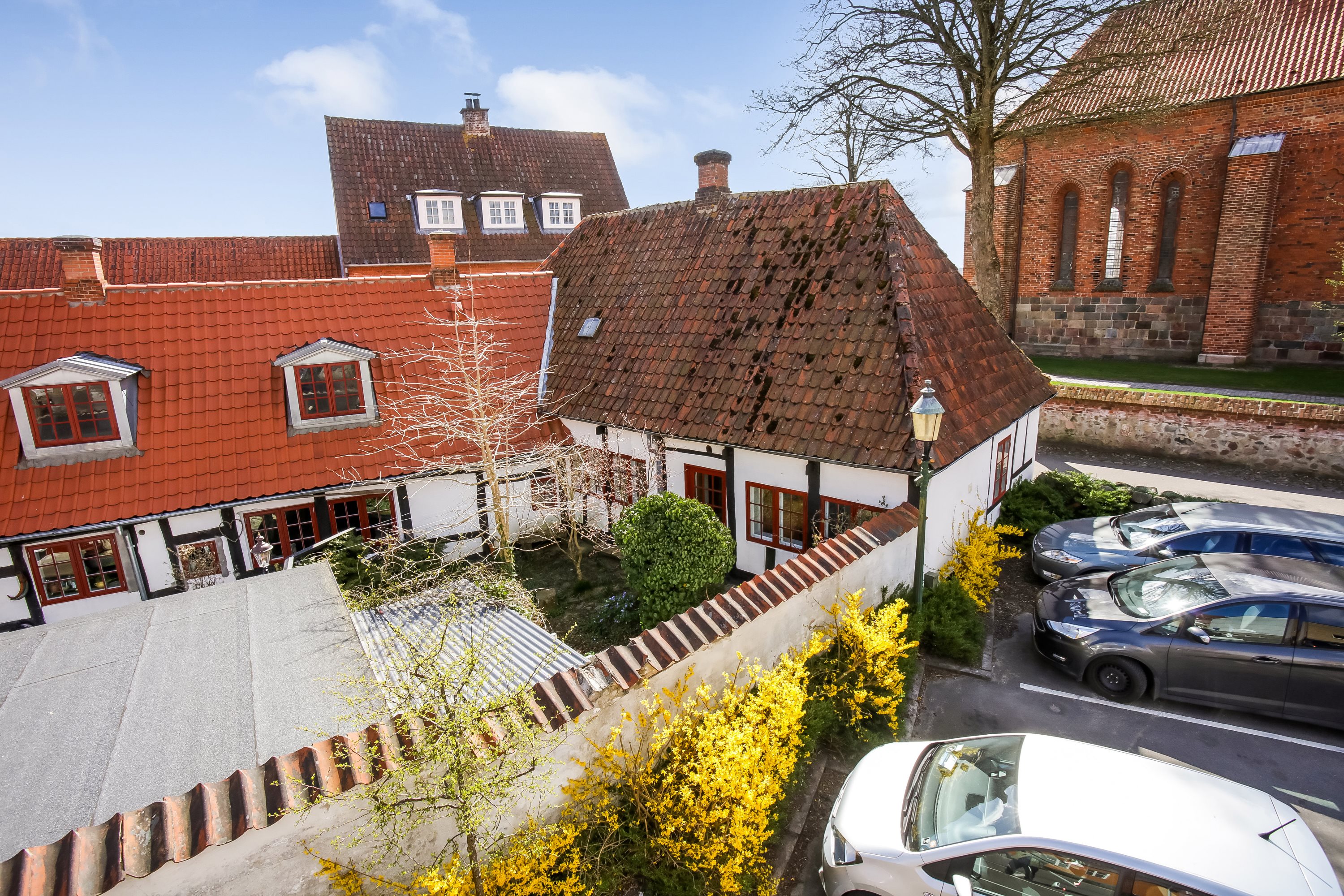 Fremhævet ejendommen billede i fuldskærmstilstand. Billede af Sortebr. Kirke Stræde 7, 8800 Viborg