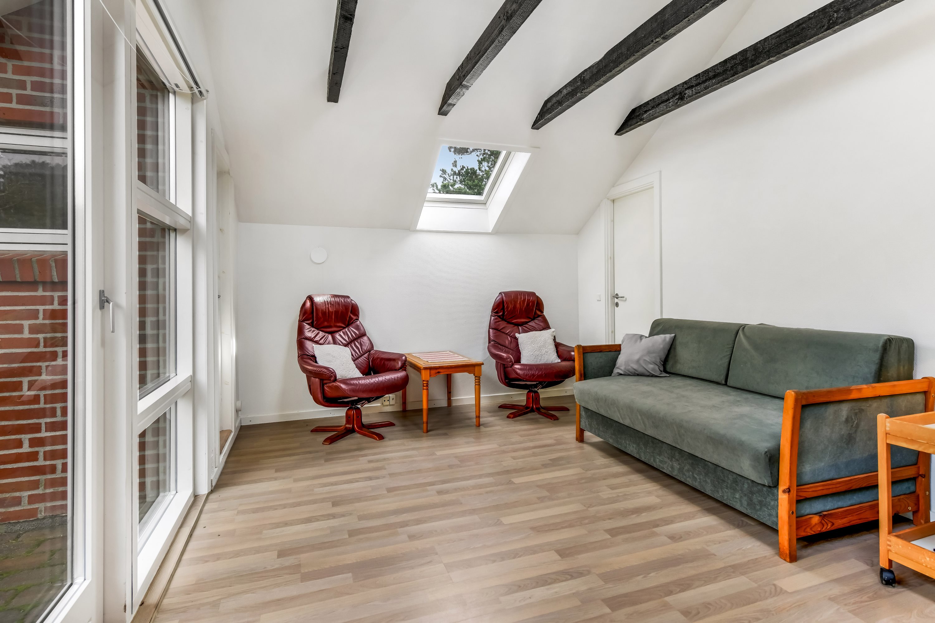 Fremhævet stue billede i fuldskærmstilstand. Billede af Bjergvej 24, 6857 Blåvand