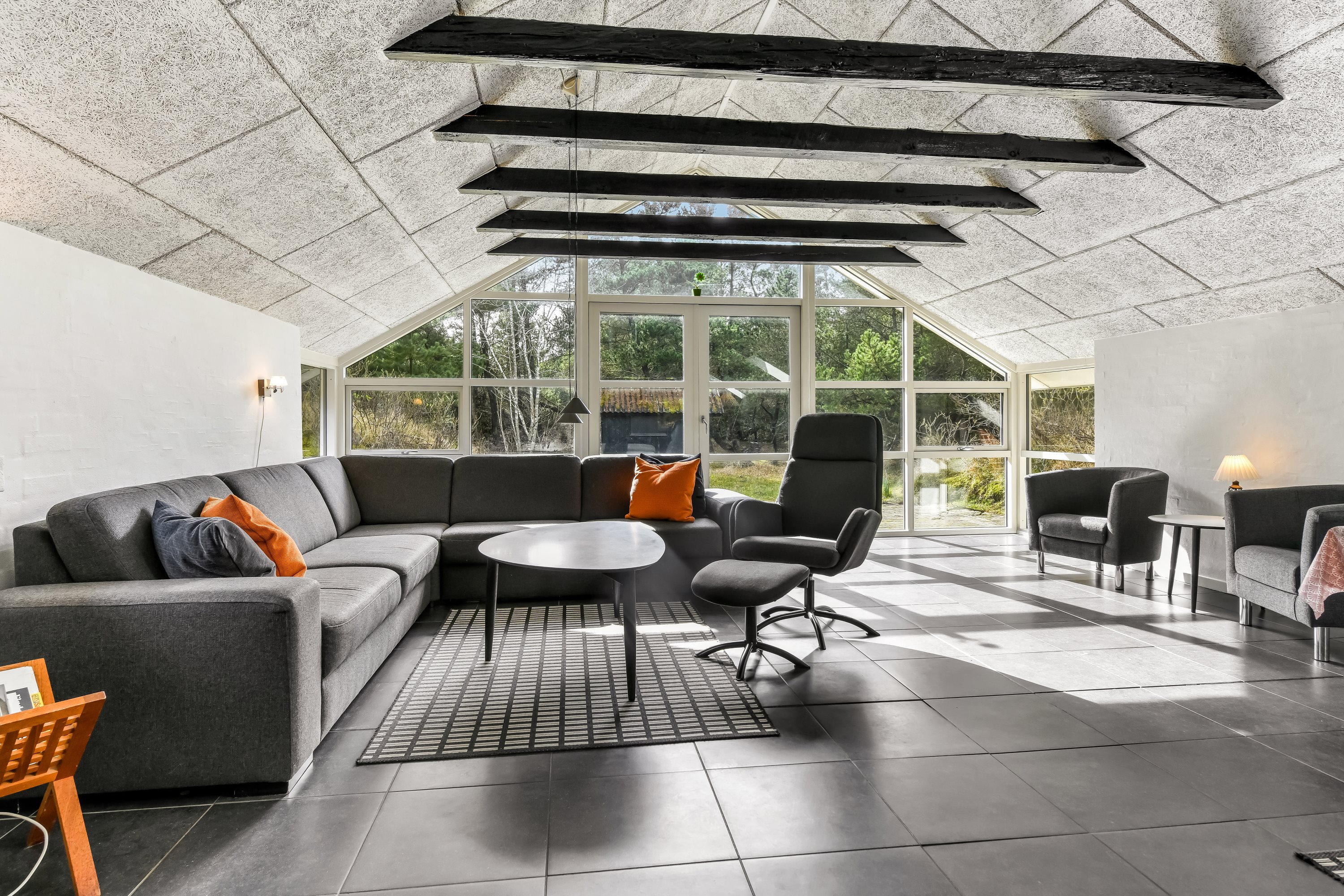 Fremhævet stue billede i fuldskærmstilstand. Billede af Bjergvej 24, 6857 Blåvand