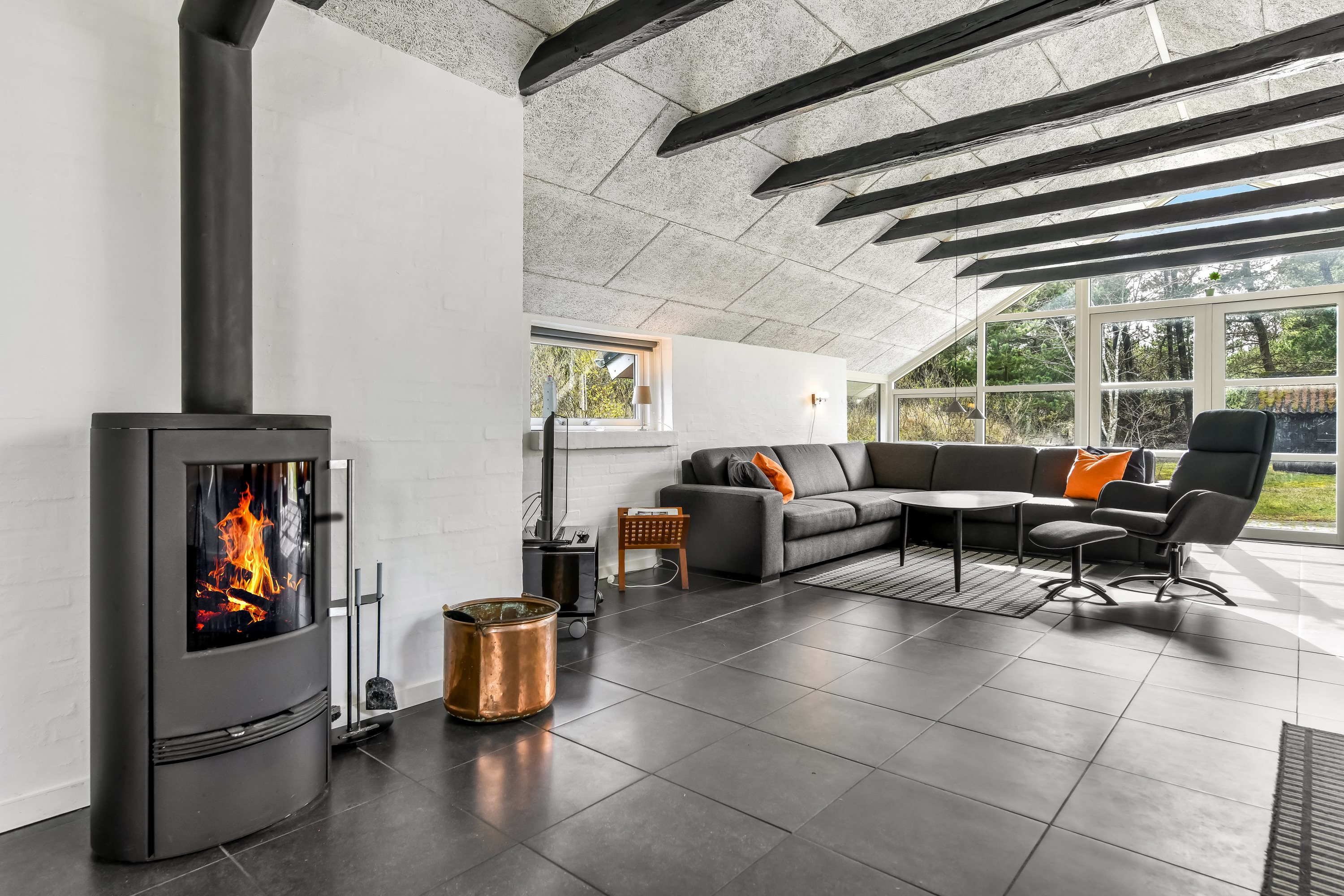 Fremhævet stue billede i fuldskærmstilstand. Billede af Bjergvej 24, 6857 Blåvand