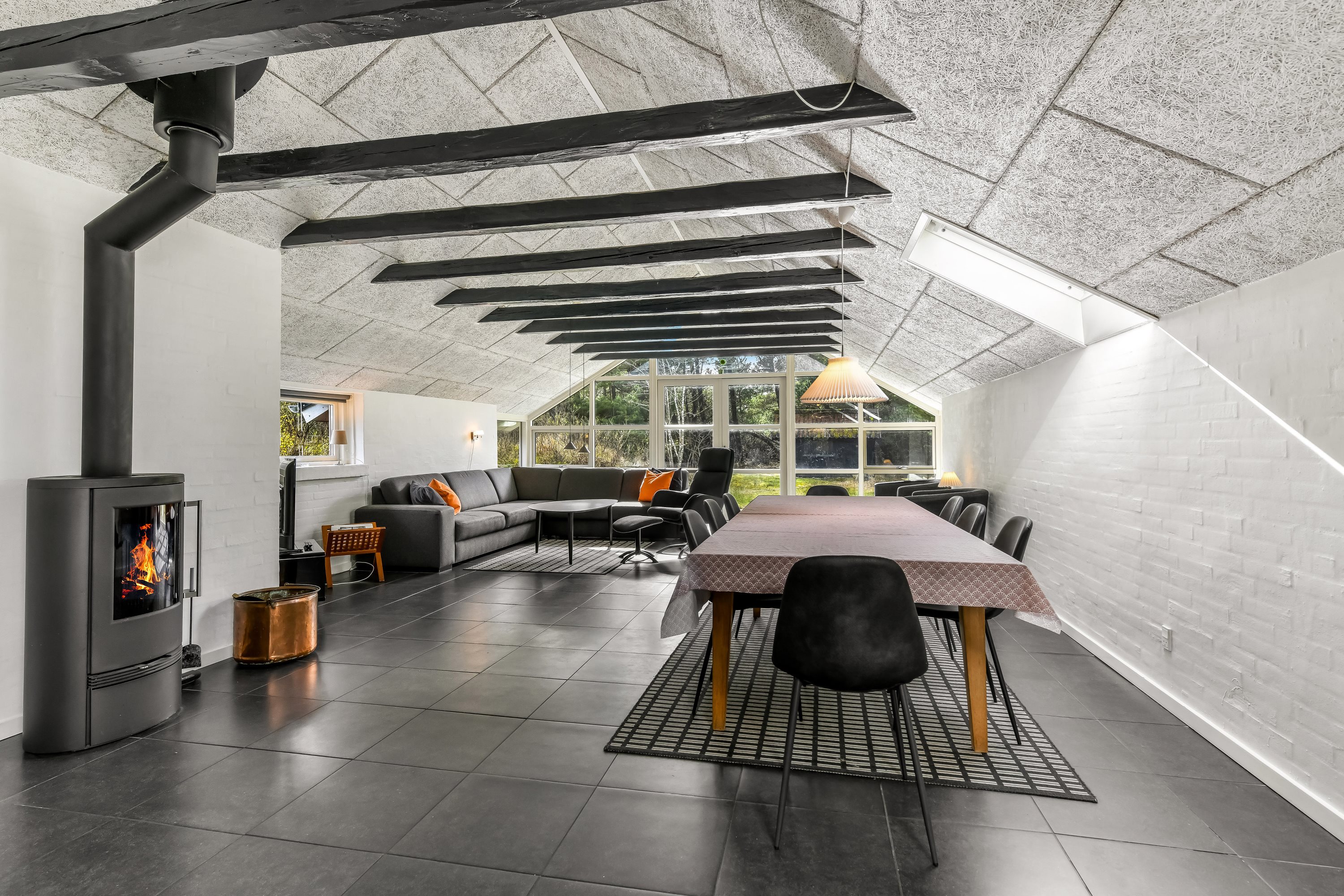 Fremhævet stue billede i fuldskærmstilstand. Billede af Bjergvej 24, 6857 Blåvand