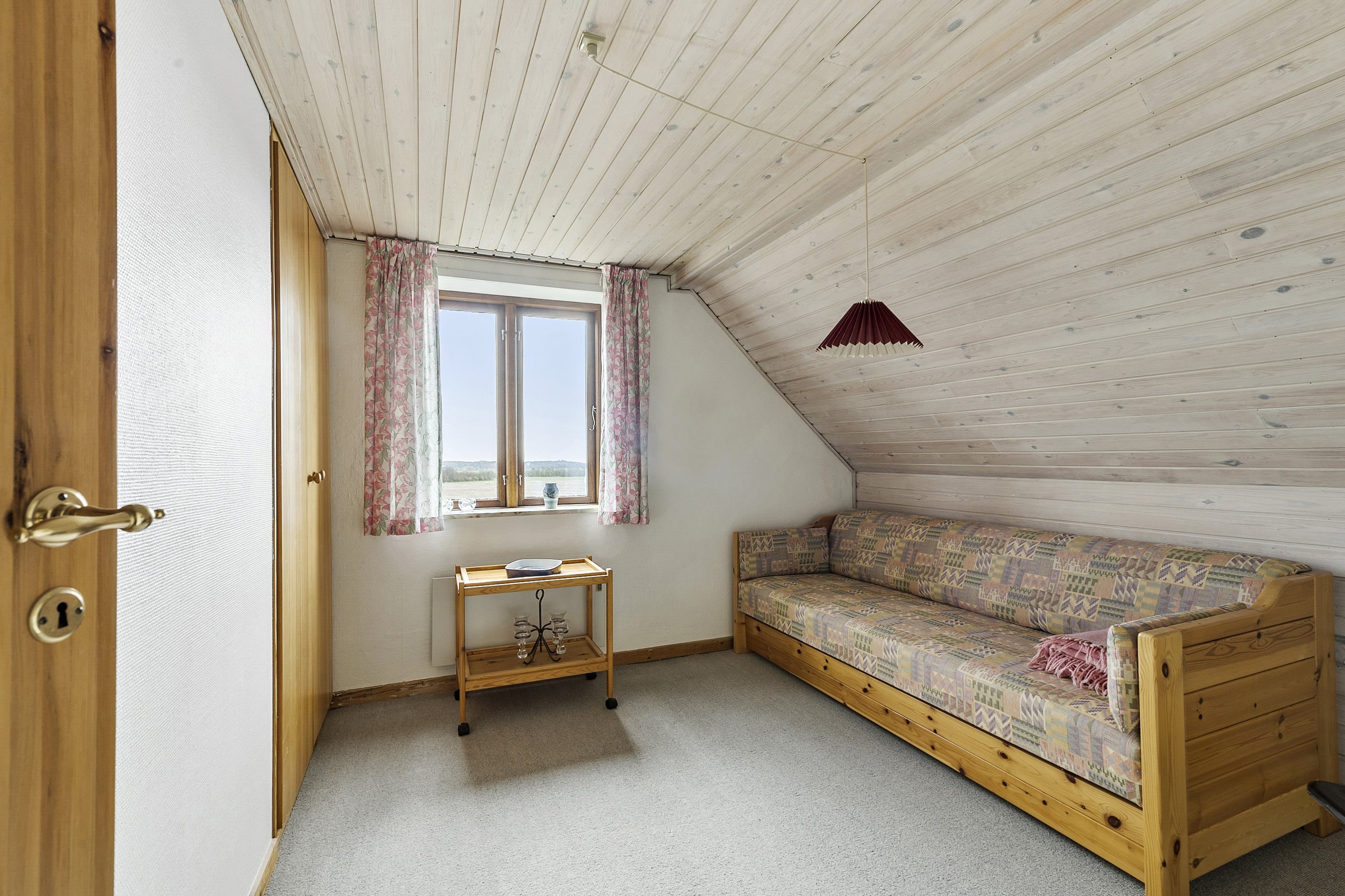 Fremhævet stue billede i fuldskærmstilstand. Billede af Mosbjergvej 5, Gangsted, 8732 Hovedgård