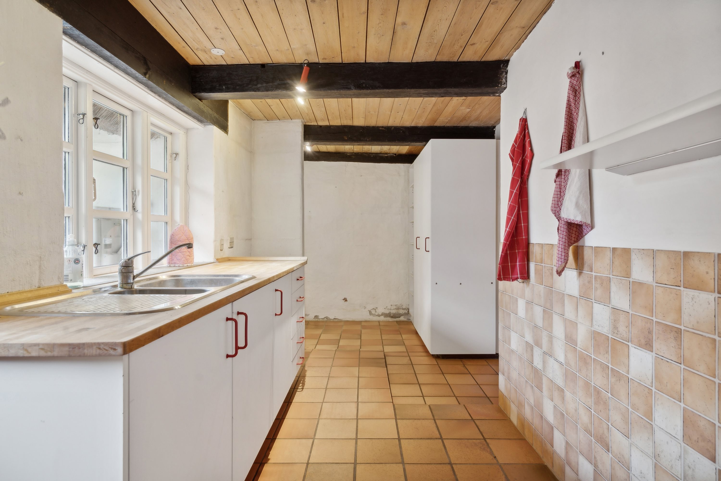 Fremhævet køkken billede i fuldskærmstilstand. Billede af Dræbyvej 11, 5330 Munkebo