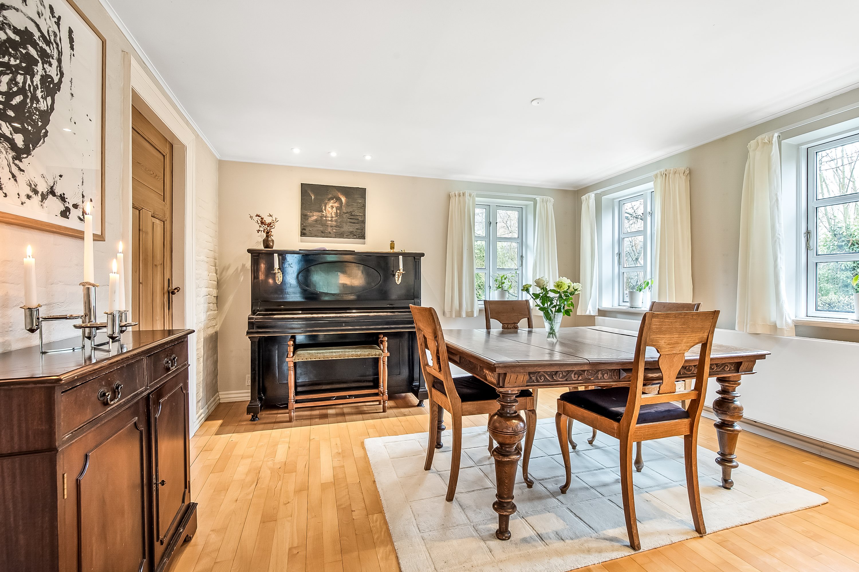 Fremhævet spisestue billede i fuldskærmstilstand. Billede af Gøhlmannsvej 1, 6000 Kolding