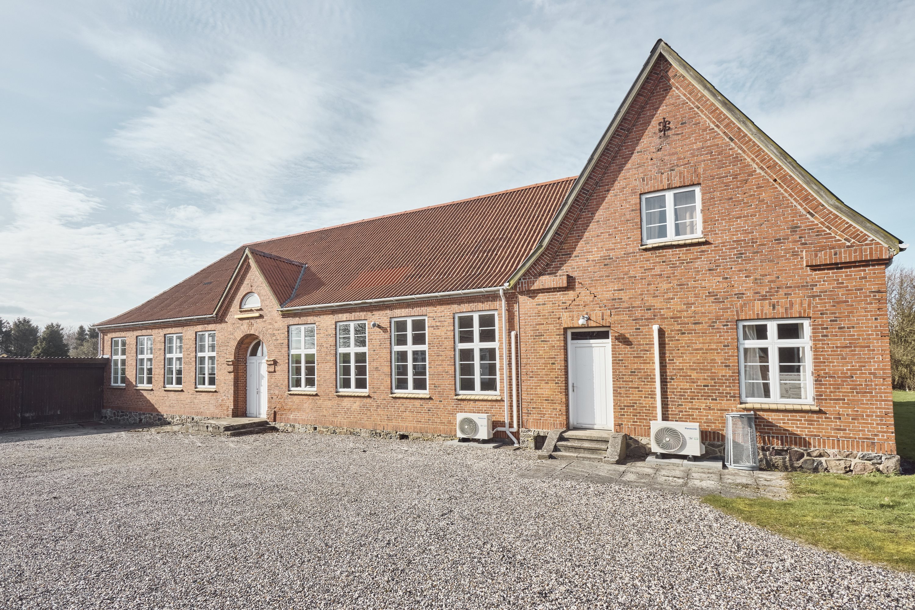 Fremhævet ejendommen billede i fuldskærmstilstand. Billede af Kirkestien 6 + 8, Kvorning, 8830 Tjele