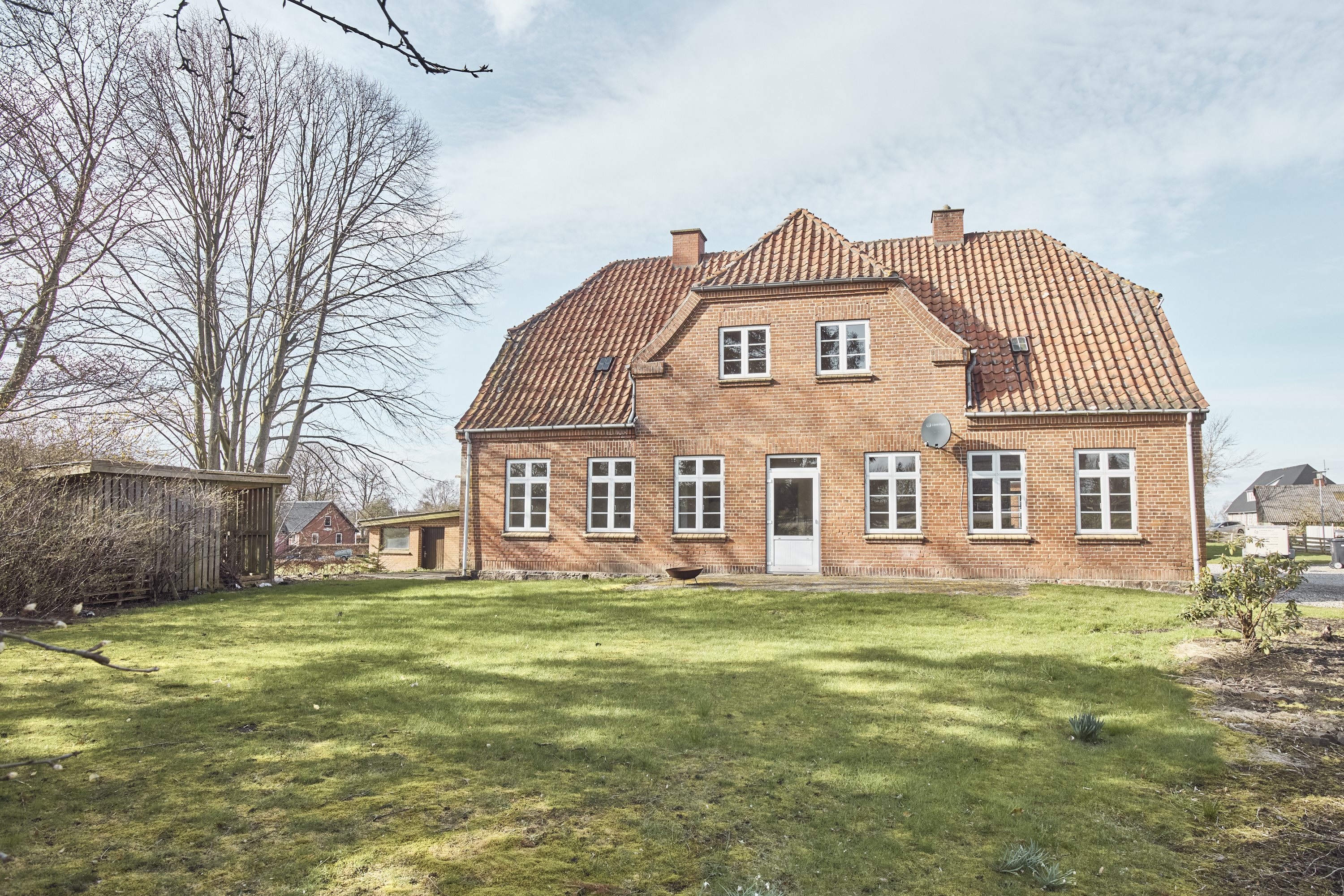 Fremhævet ejendommen billede i fuldskærmstilstand. Billede af Kirkestien 6 + 8, Kvorning, 8830 Tjele