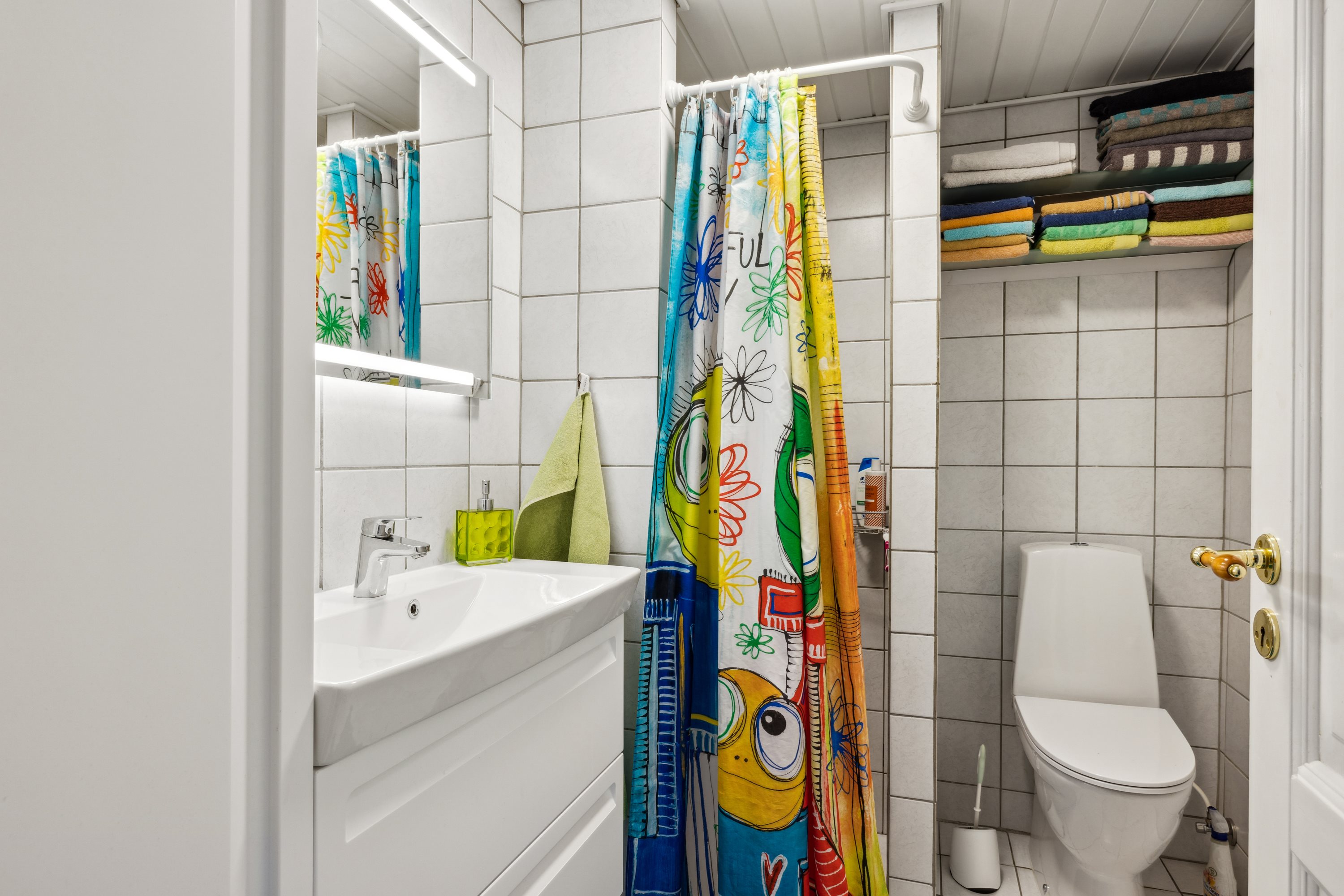 Fremhævet badeværelse billede i fuldskærmstilstand. Billede af Hovedvejen 29, Mastrup, 8586 Ørum Djurs