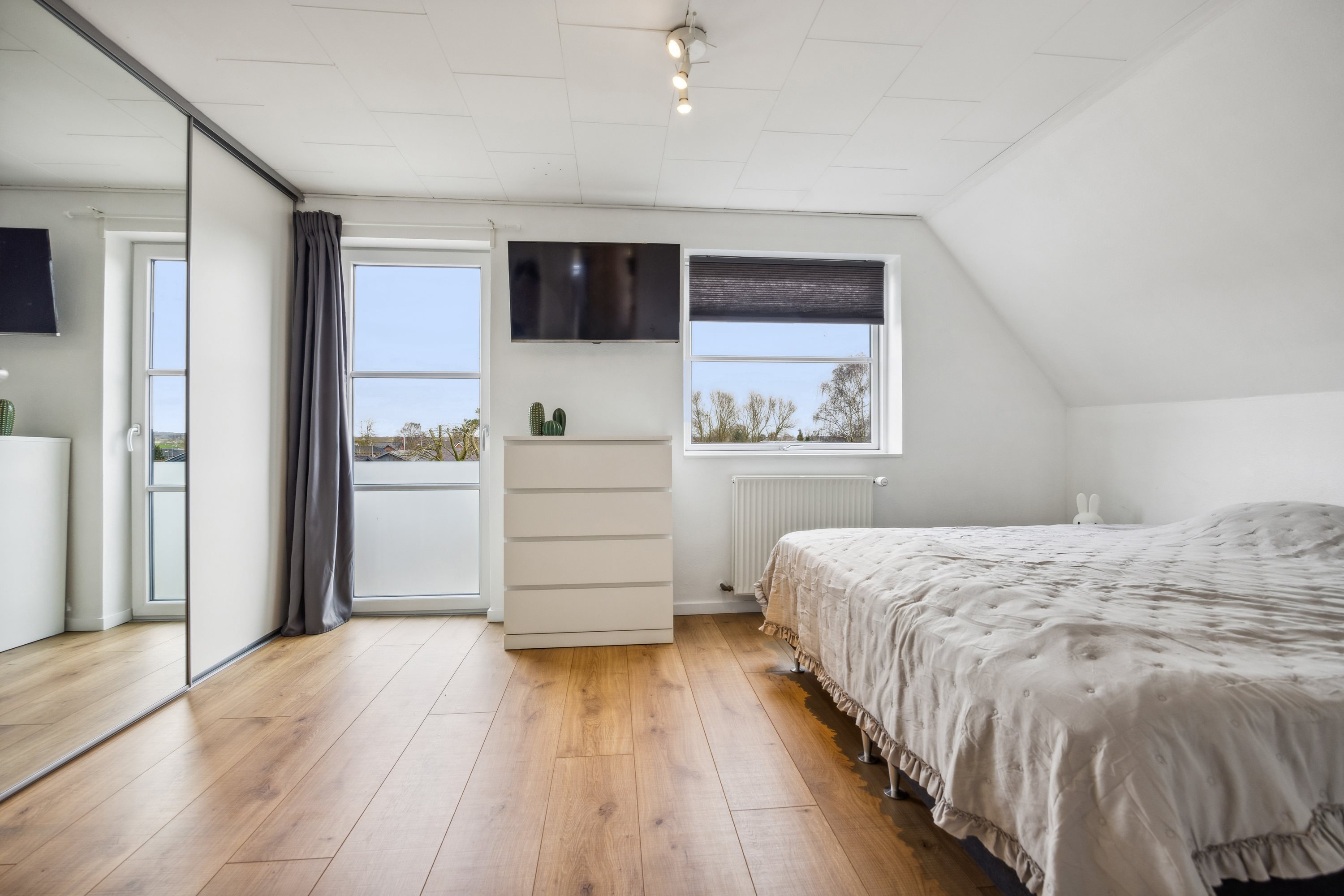 Fremhævet værelse billede i fuldskærmstilstand. Billede af Lindevej 2, 9460 Brovst