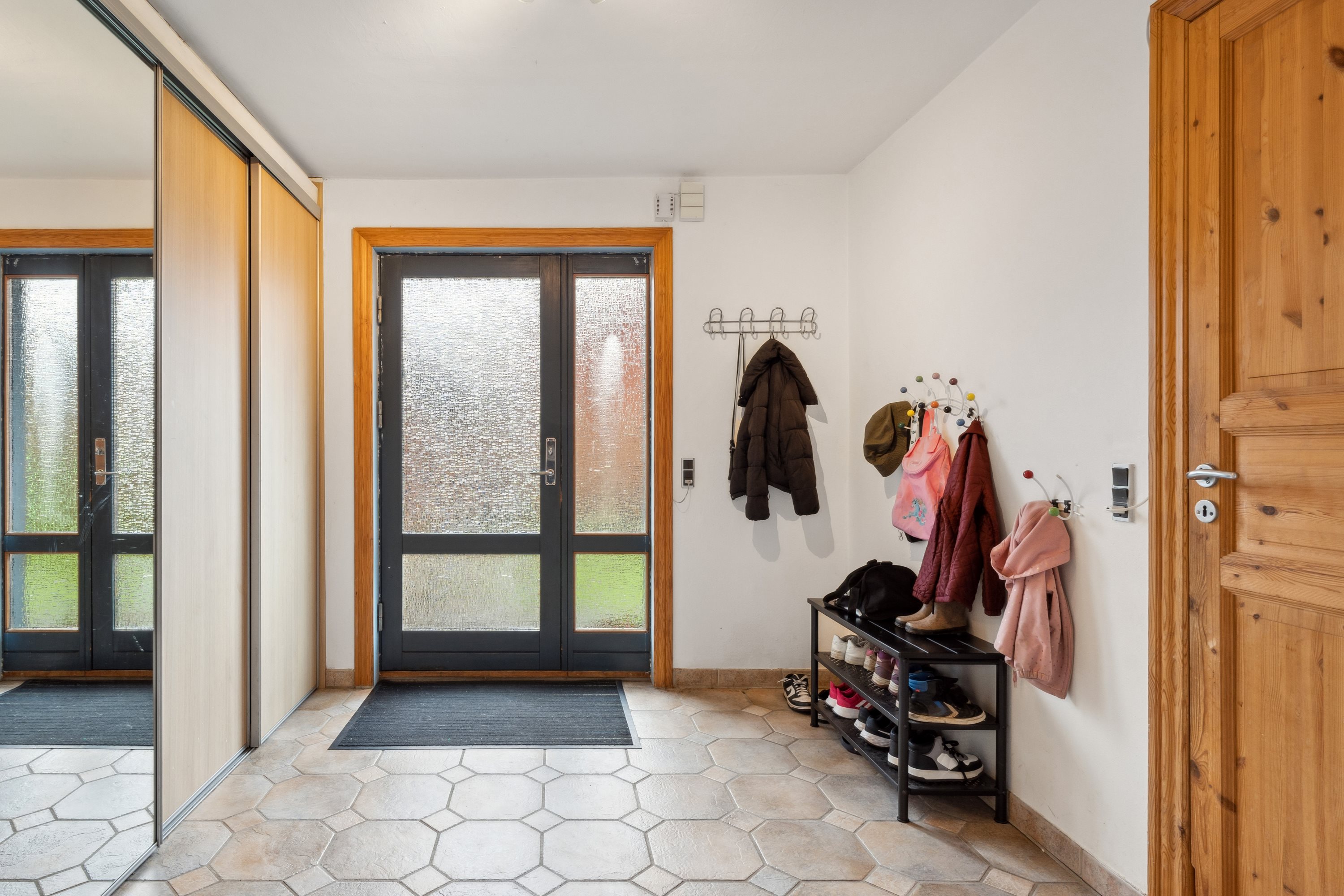 Fremhævet hall billede i fuldskærmstilstand. Billede af Brandstrupvej 12, 8840 Rødkærsbro