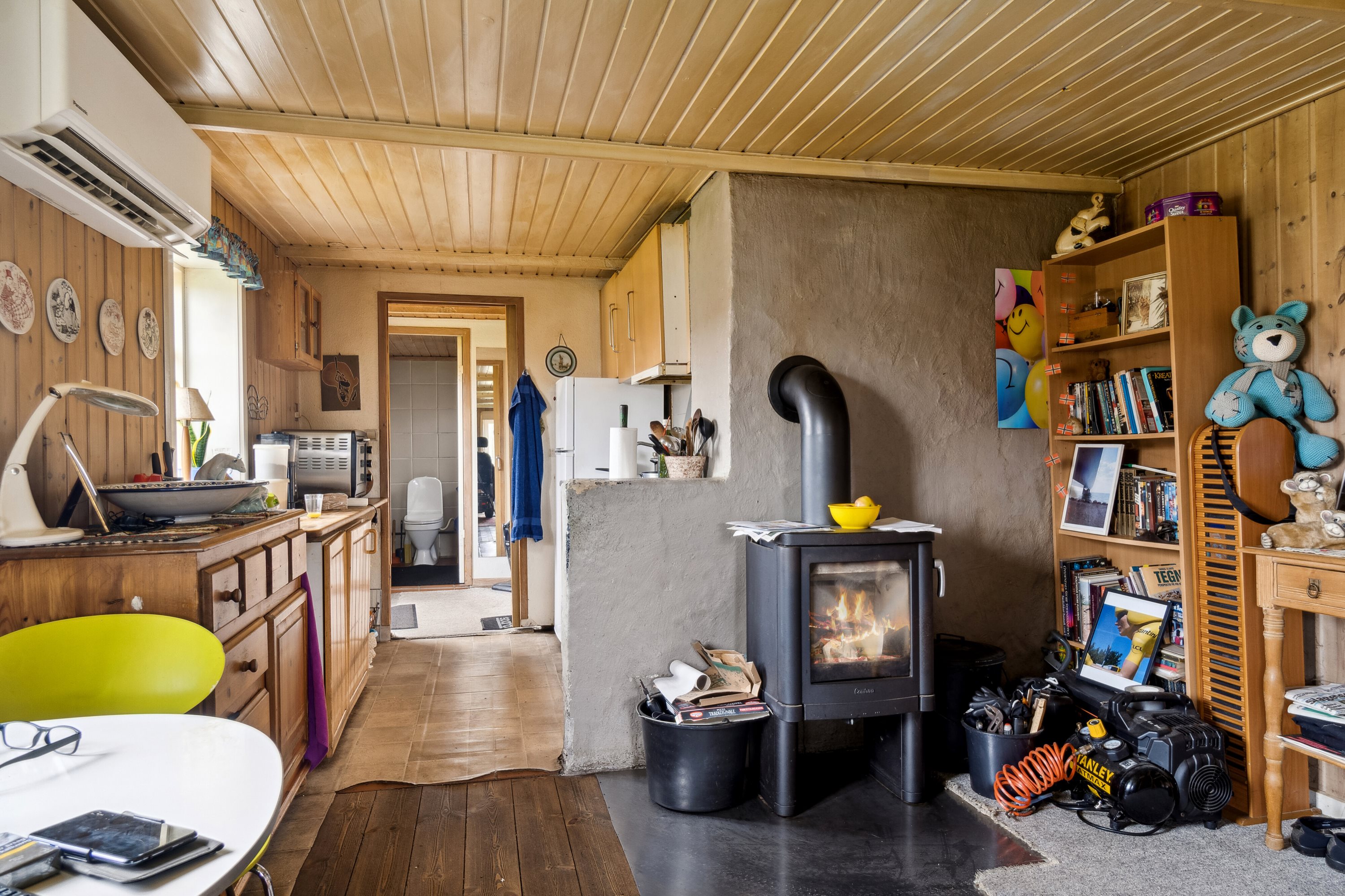 Fremhævet stue billede i fuldskærmstilstand. Billede af Grønlandsvej 8, Halsskov, 4220 Korsør