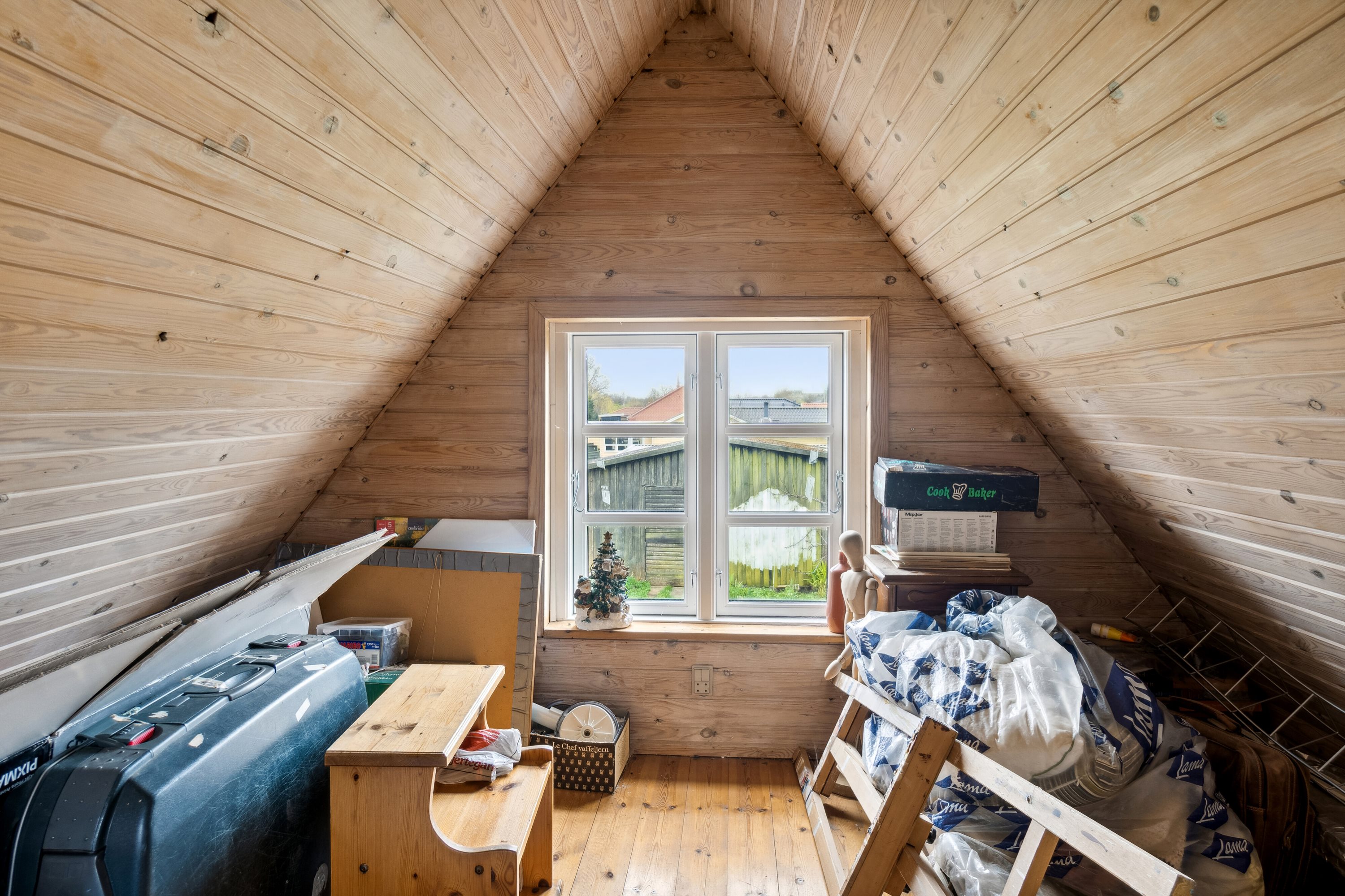 Fremhævet loftrum billede i fuldskærmstilstand. Billede af Grønlandsvej 8, Halsskov, 4220 Korsør