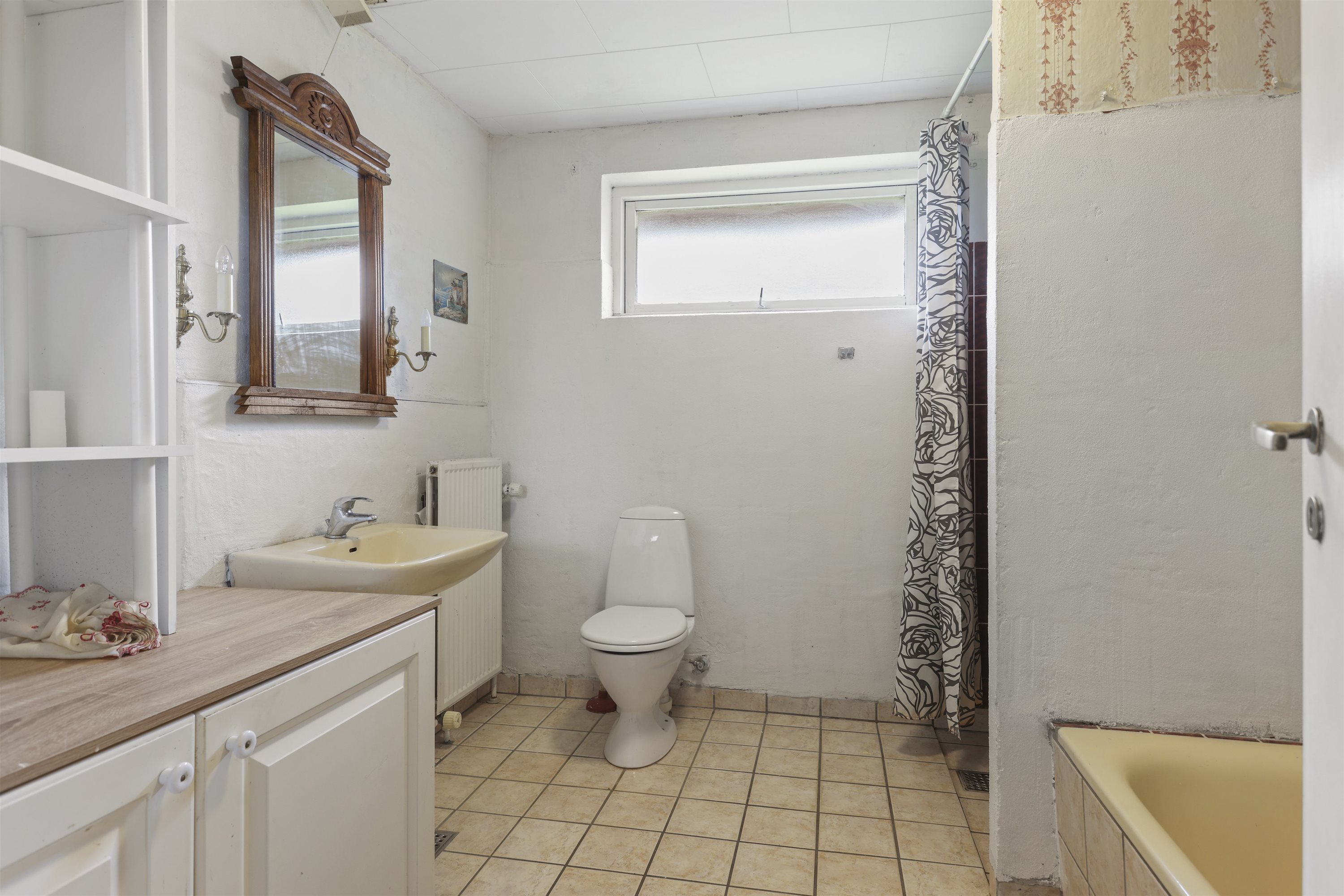 Fremhævet badeværelse billede i fuldskærmstilstand. Billede af Klydevej 8A, Voerså, 9300 Sæby