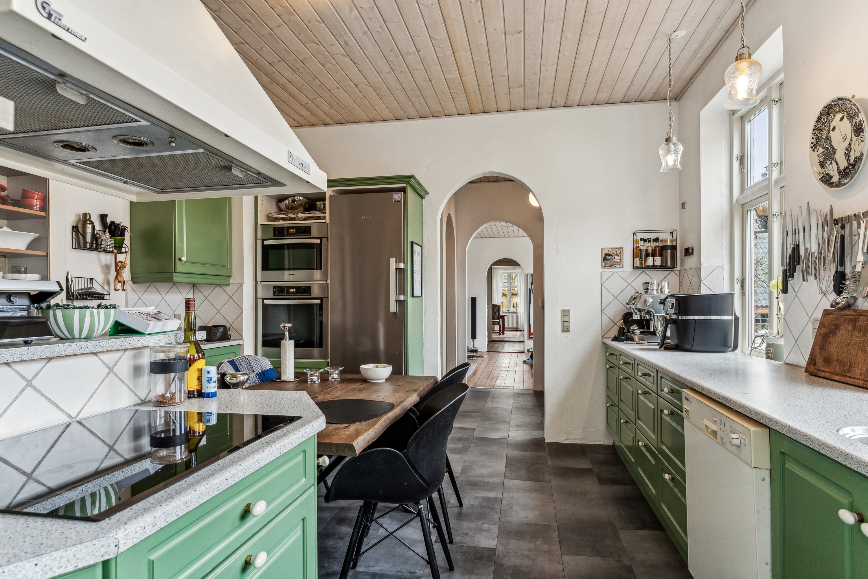 Fremhævet køkken billede i fuldskærmstilstand. Billede af Randersvej 13, V Velling, 8860 Ulstrup