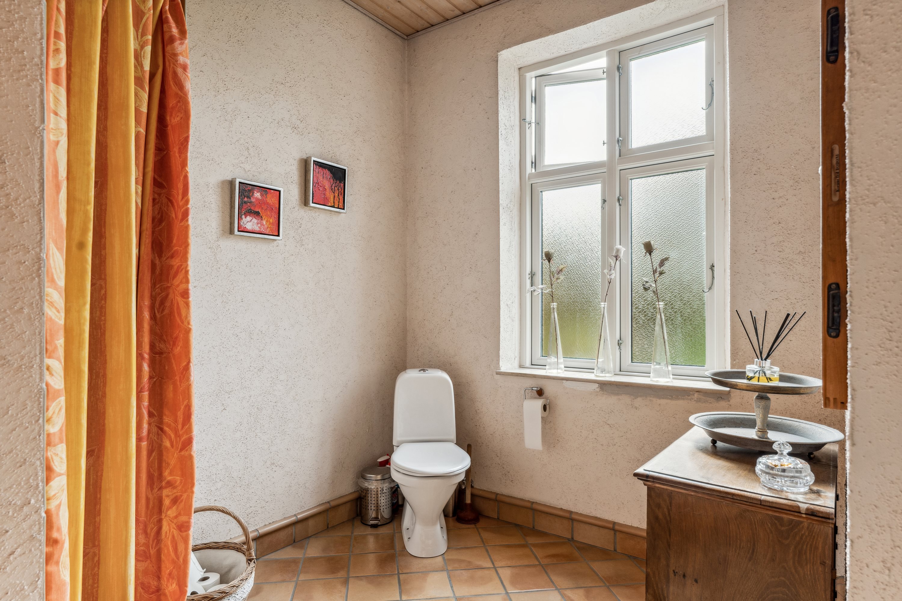 Fremhævet badeværelse billede i fuldskærmstilstand. Billede af Randersvej 13, V Velling, 8860 Ulstrup