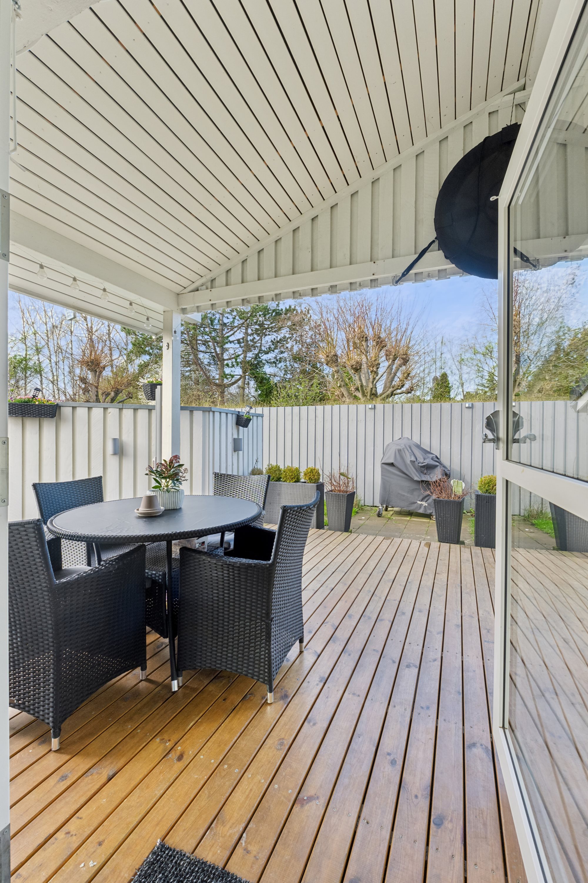 Fremhævet overdækket terrasse billede i fuldskærmstilstand. Billede af Yasmin-Rose Stien 33, Ejby, 2600 Glostrup