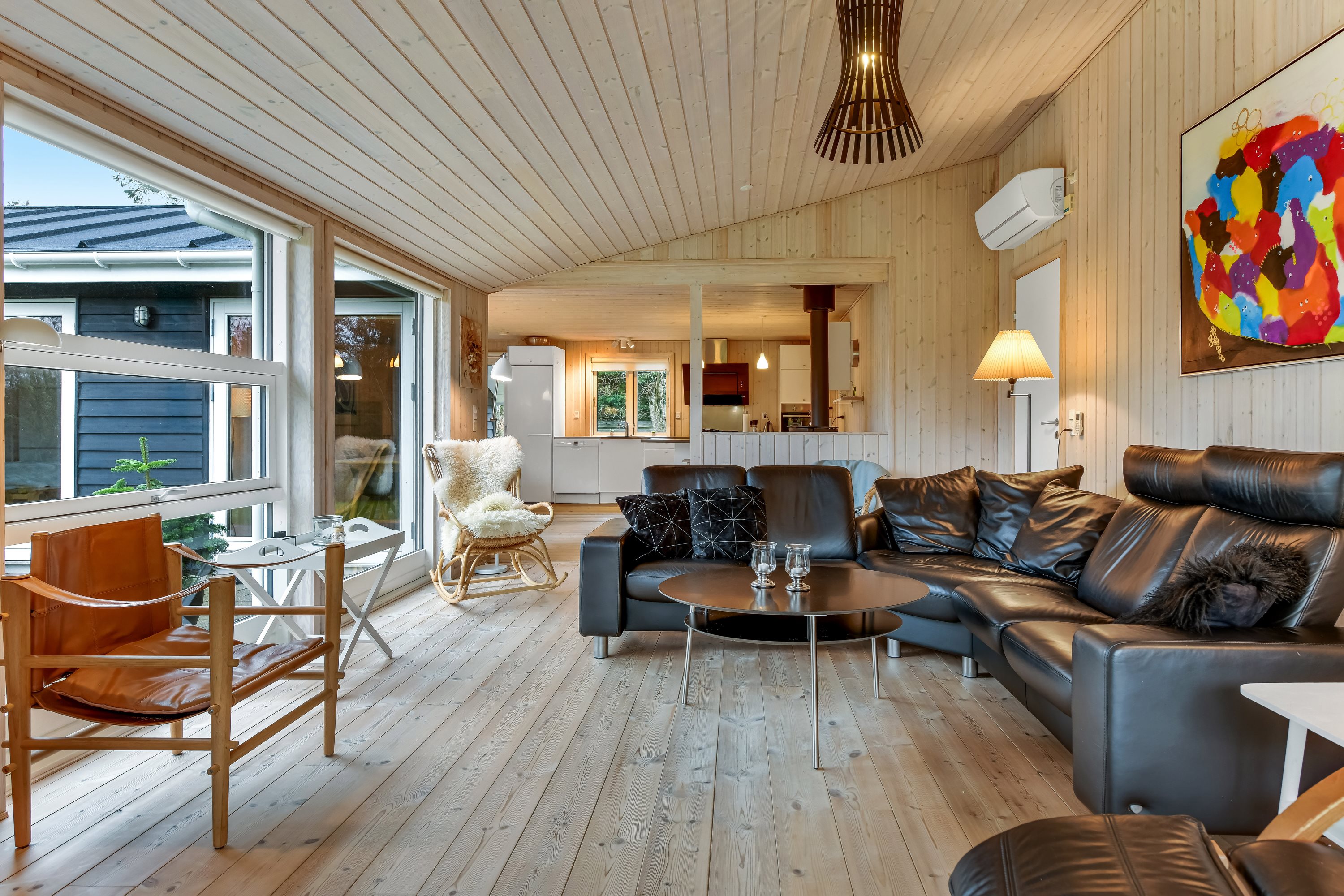 Fremhævet stue billede i fuldskærmstilstand. Billede af Grønnevænget 18, 6857 Blåvand