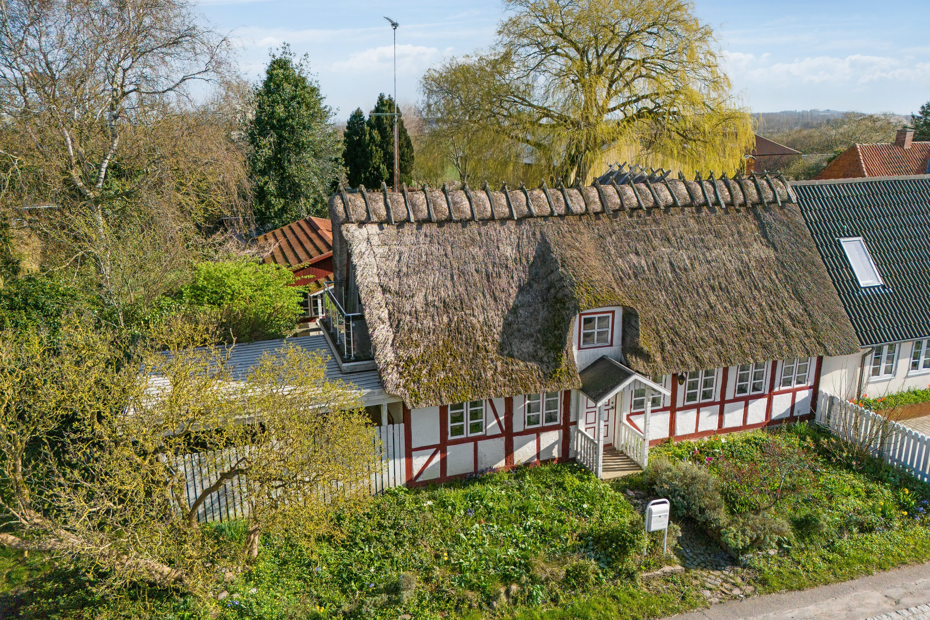 Fremhævet udendørs billede i fuldskærmstilstand. Billede af Dræbyvej 11, 5330 Munkebo