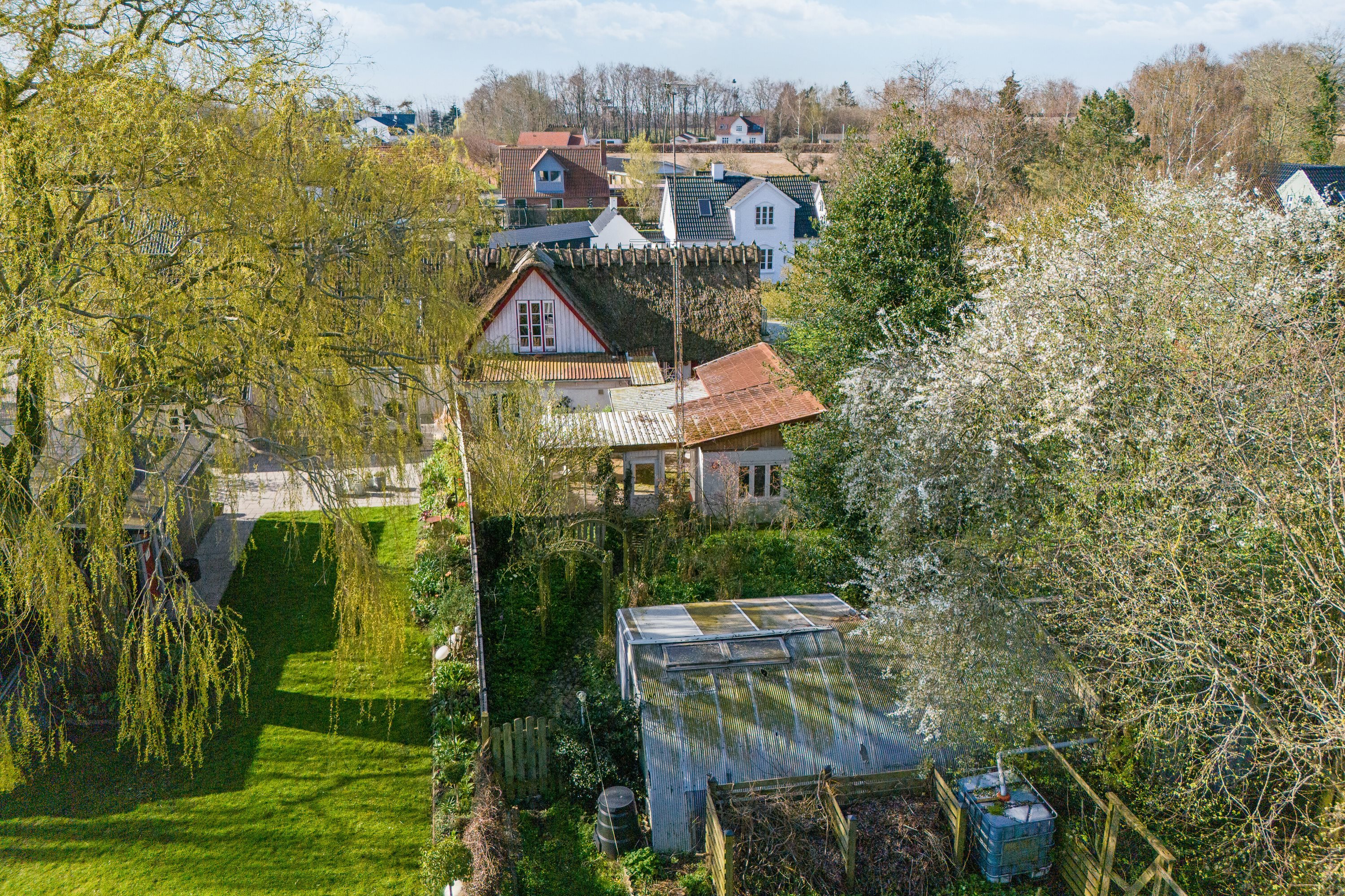 Fremhævet udendørs billede i fuldskærmstilstand. Billede af Dræbyvej 11, 5330 Munkebo