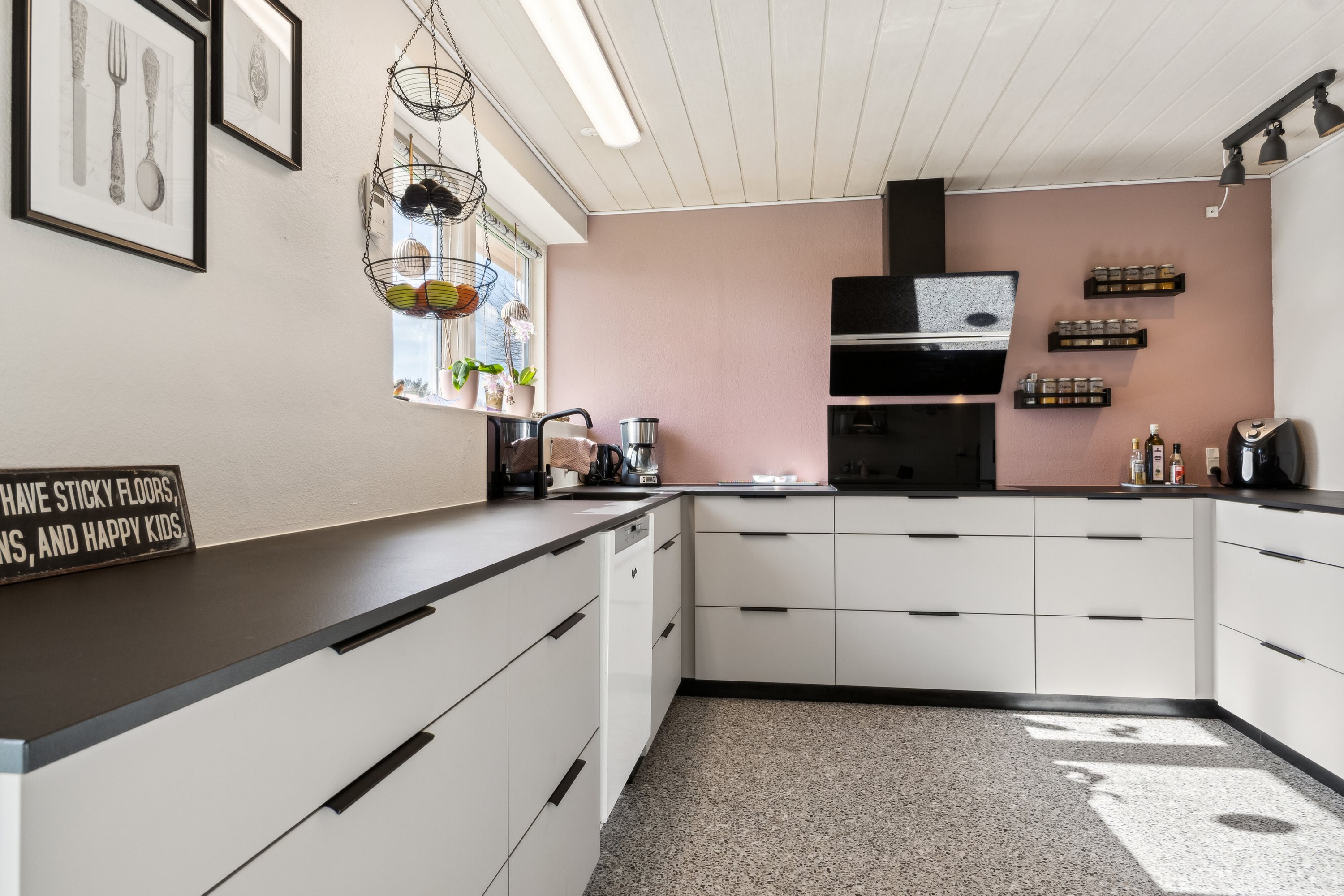 Fremhævet  billede i fuldskærmstilstand. Billede af Kirkestien 2, Koldby, 7752 Snedsted