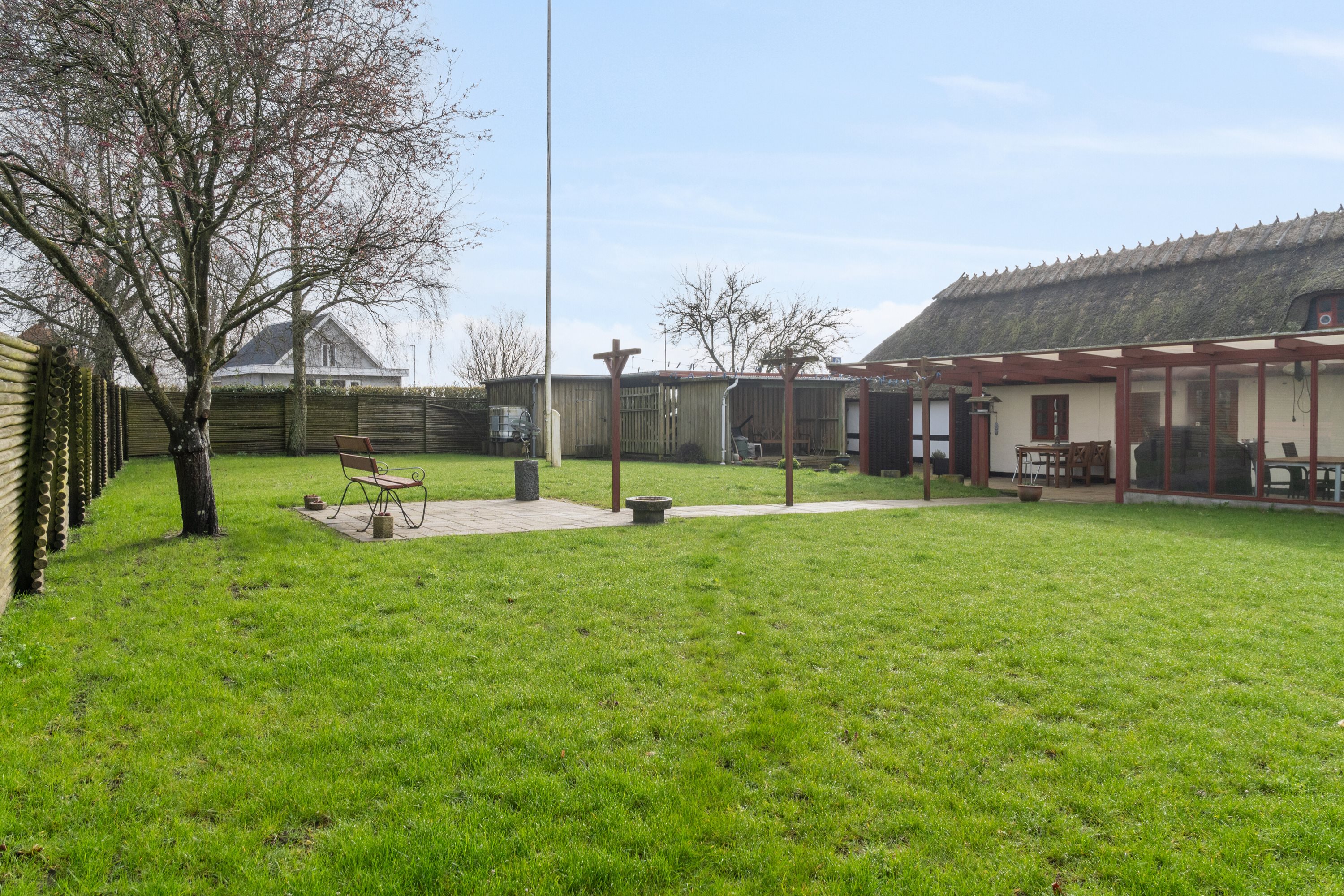 Fremhævet set fra haven billede i fuldskærmstilstand. Billede af Lundevej 1, Lunde, 5771 Stenstrup