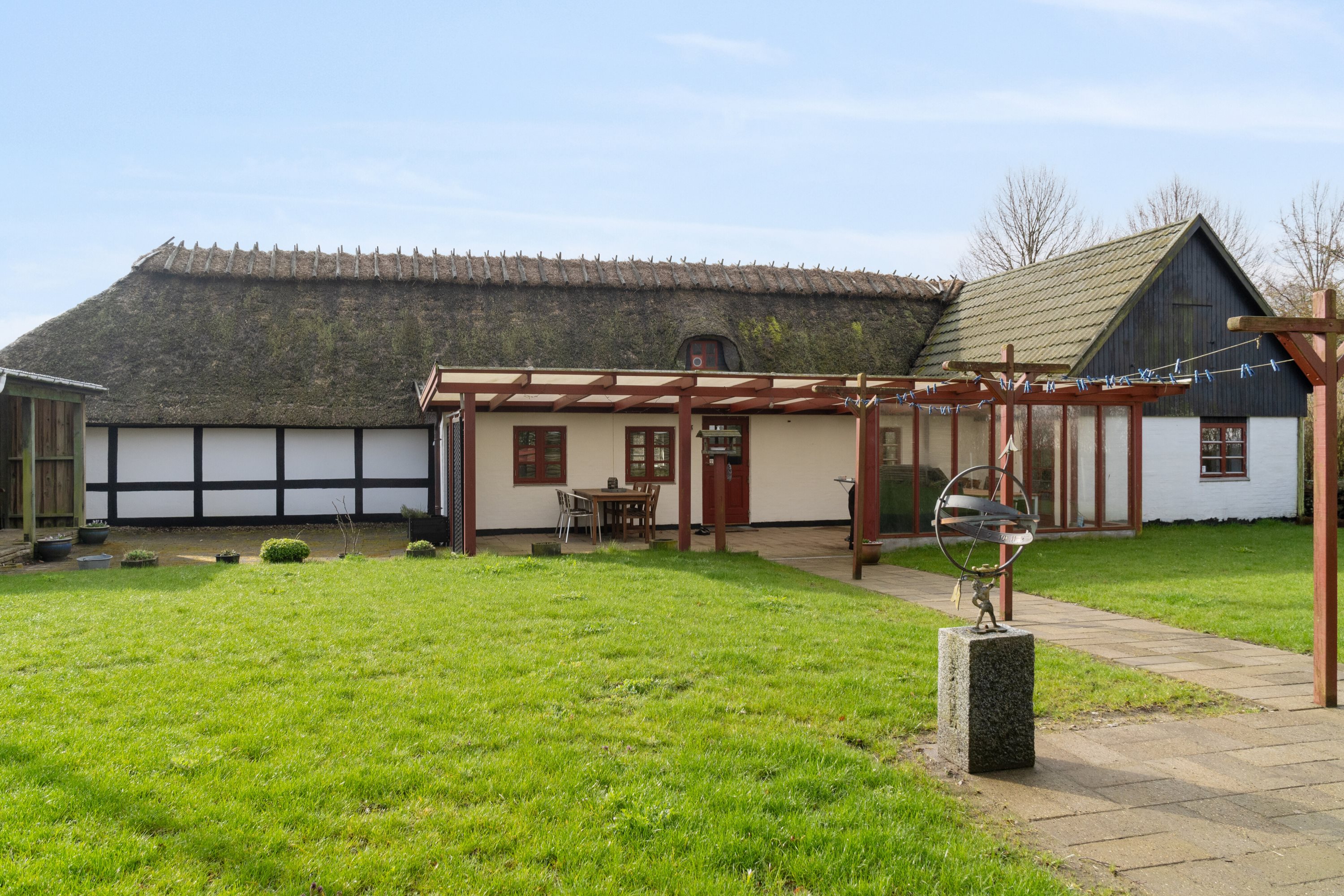 Fremhævet set fra haven billede i fuldskærmstilstand. Billede af Lundevej 1, Lunde, 5771 Stenstrup