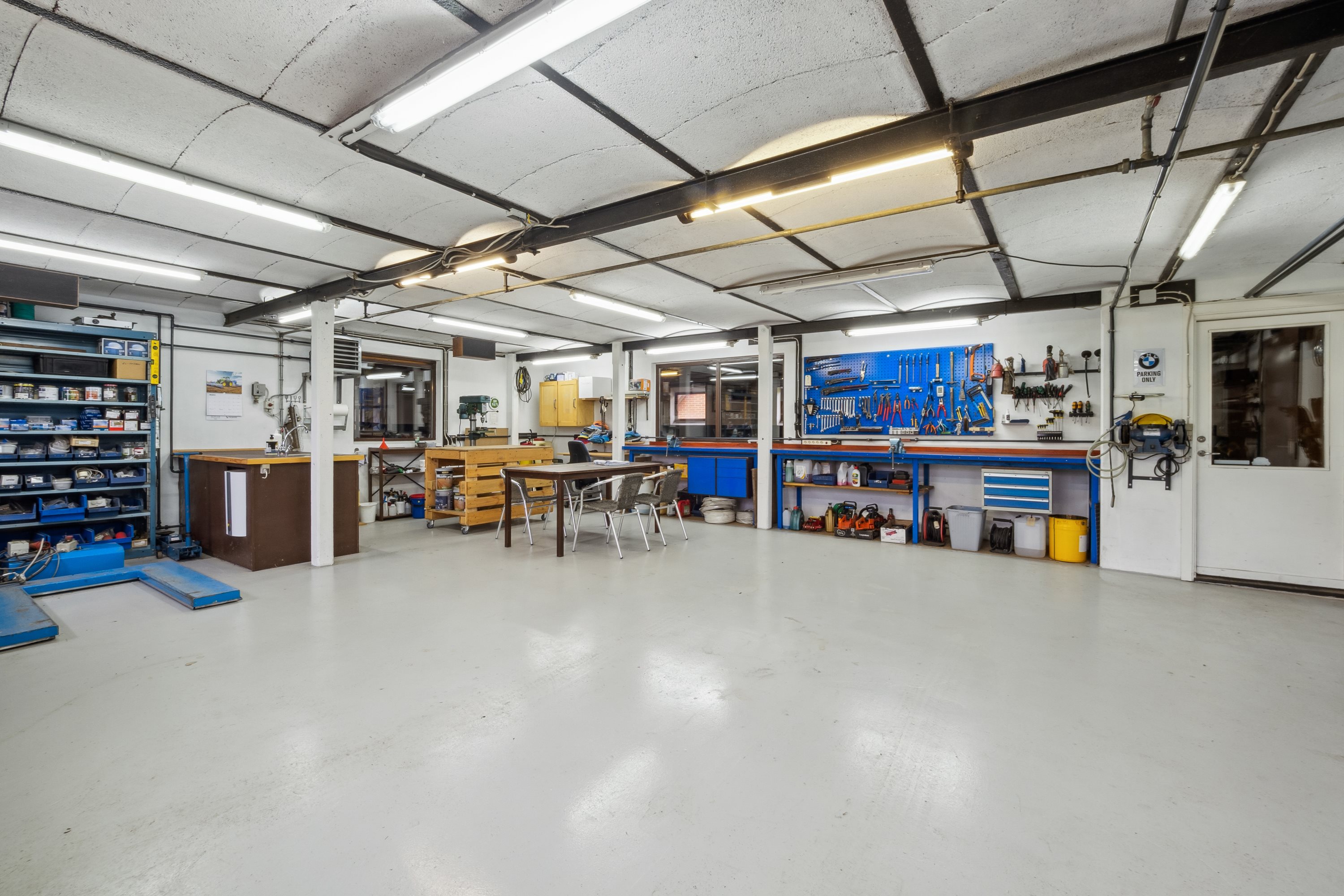 Fremhævet garage billede i fuldskærmstilstand. Billede af Nordmorsvej 49, Bjergby, 7950 Erslev