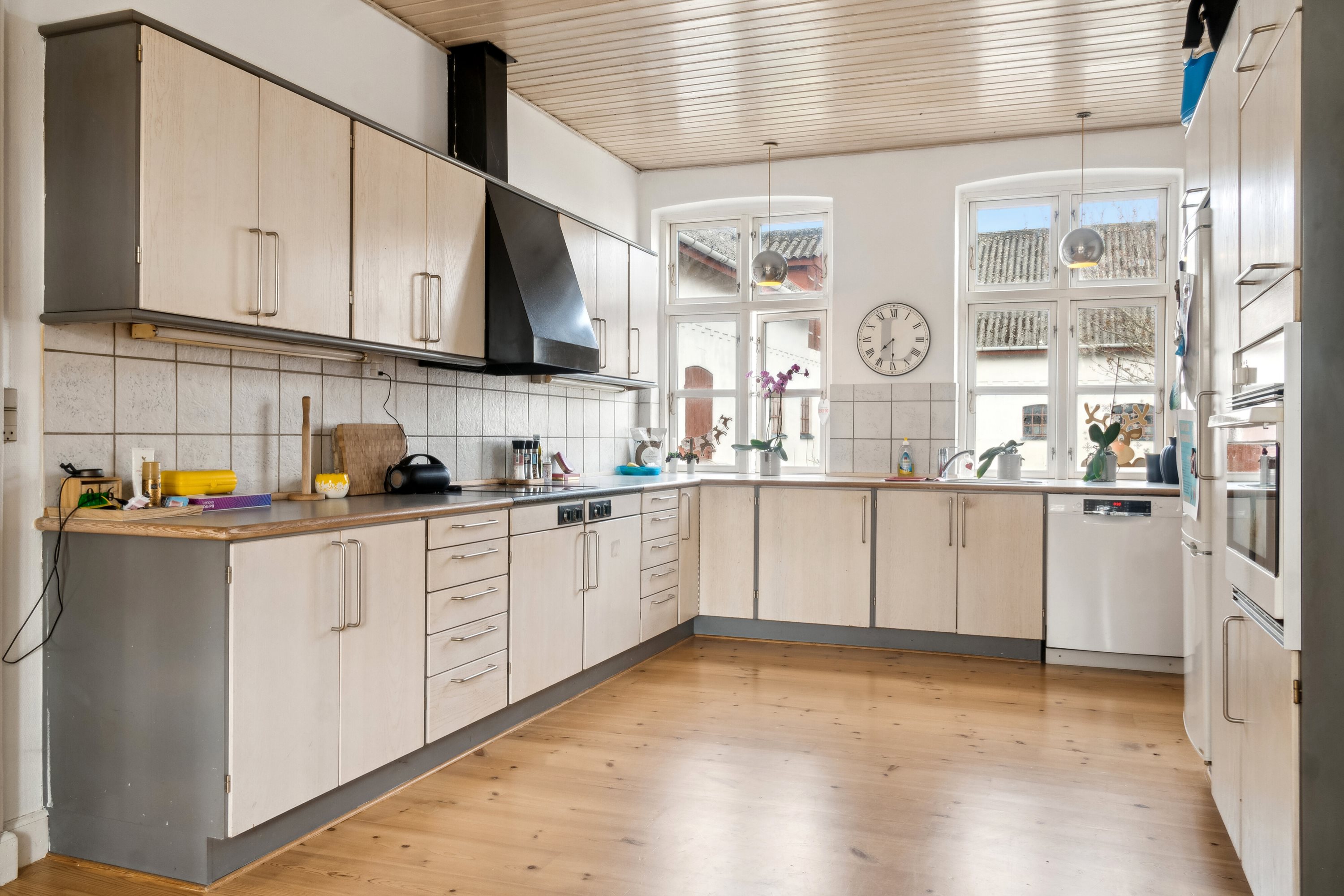 Fremhævet køkken billede i fuldskærmstilstand. Billede af Køng Kirkevej 7a og 7b, 4750 Lundby