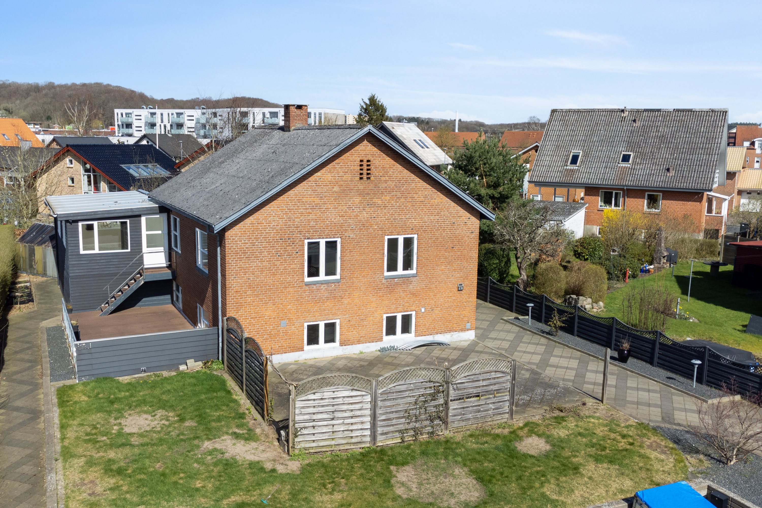 Fremhævet udendørs billede i fuldskærmstilstand. Billede af Sportsvej 16, 8600 Silkeborg