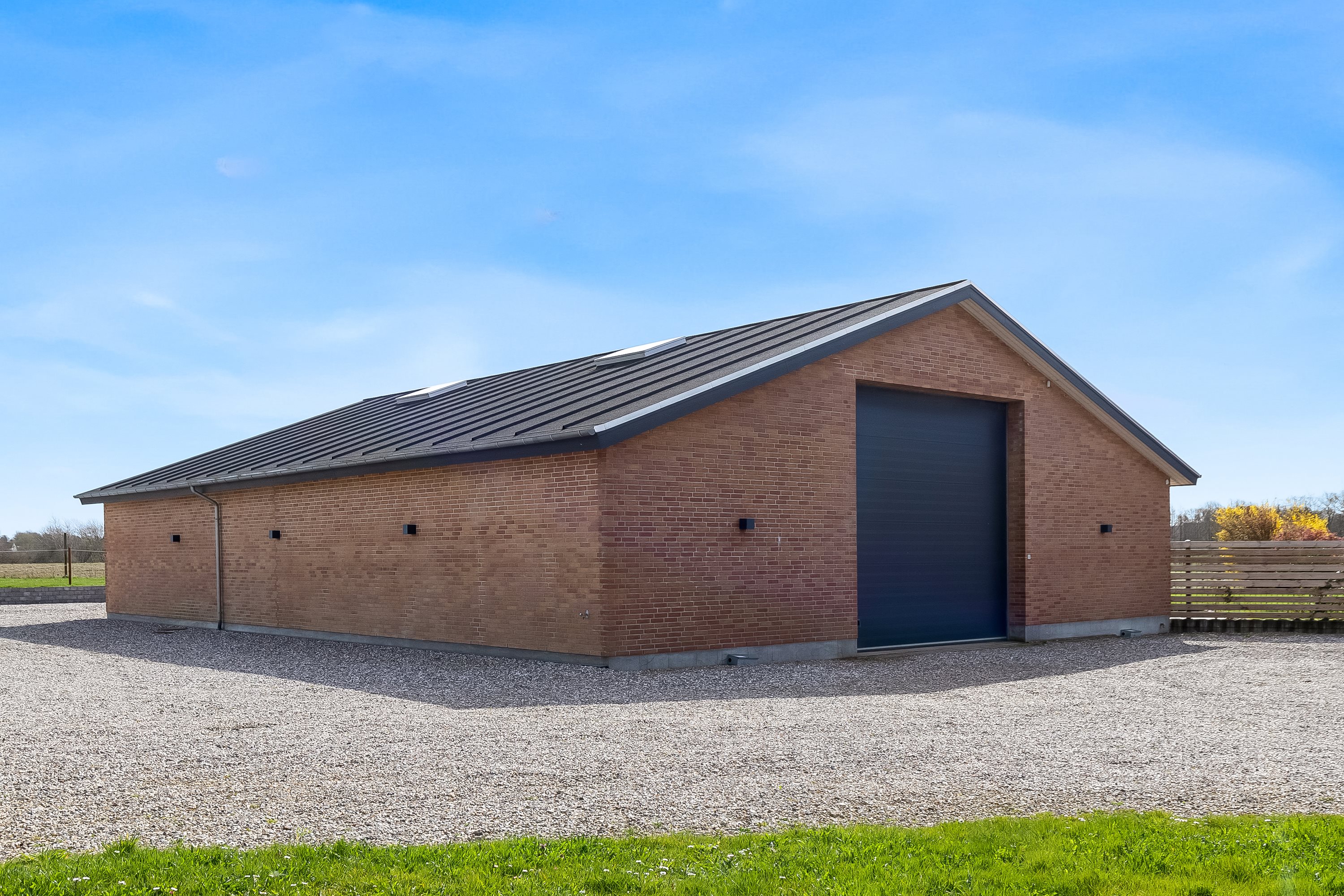 Fremhævet garage billede i fuldskærmstilstand. Billede af Koldingvej 623, Tiufkær, 7100 Vejle