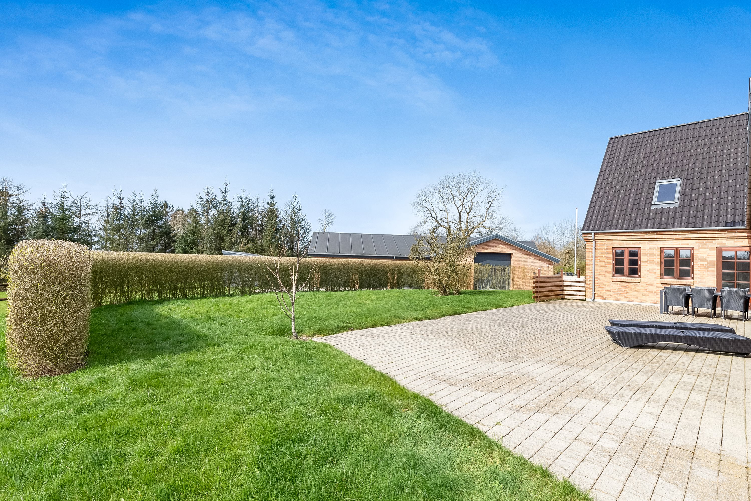 Fremhævet have billede i fuldskærmstilstand. Billede af Koldingvej 623, Tiufkær, 7100 Vejle