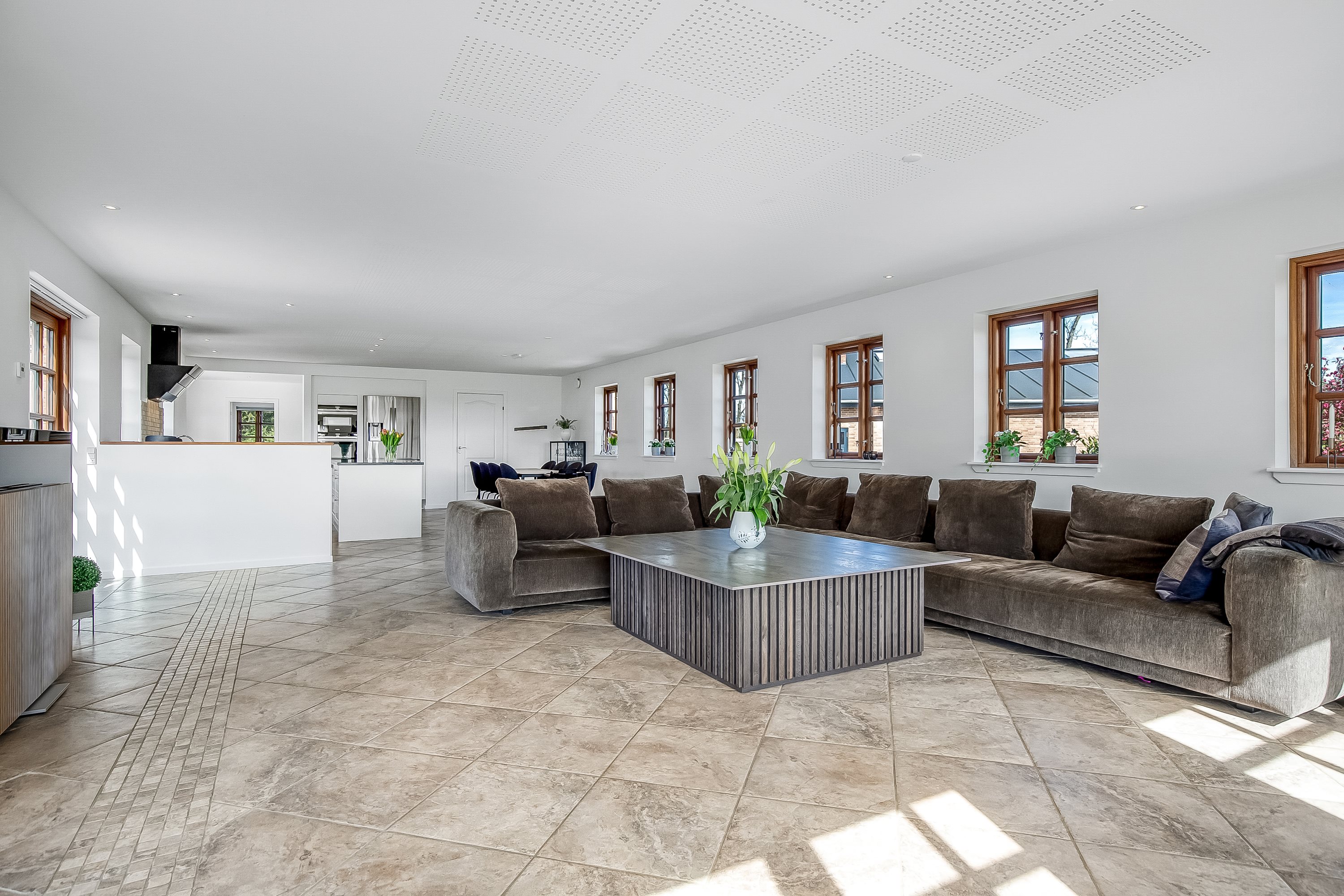 Fremhævet stue billede i fuldskærmstilstand. Billede af Koldingvej 623, Tiufkær, 7100 Vejle