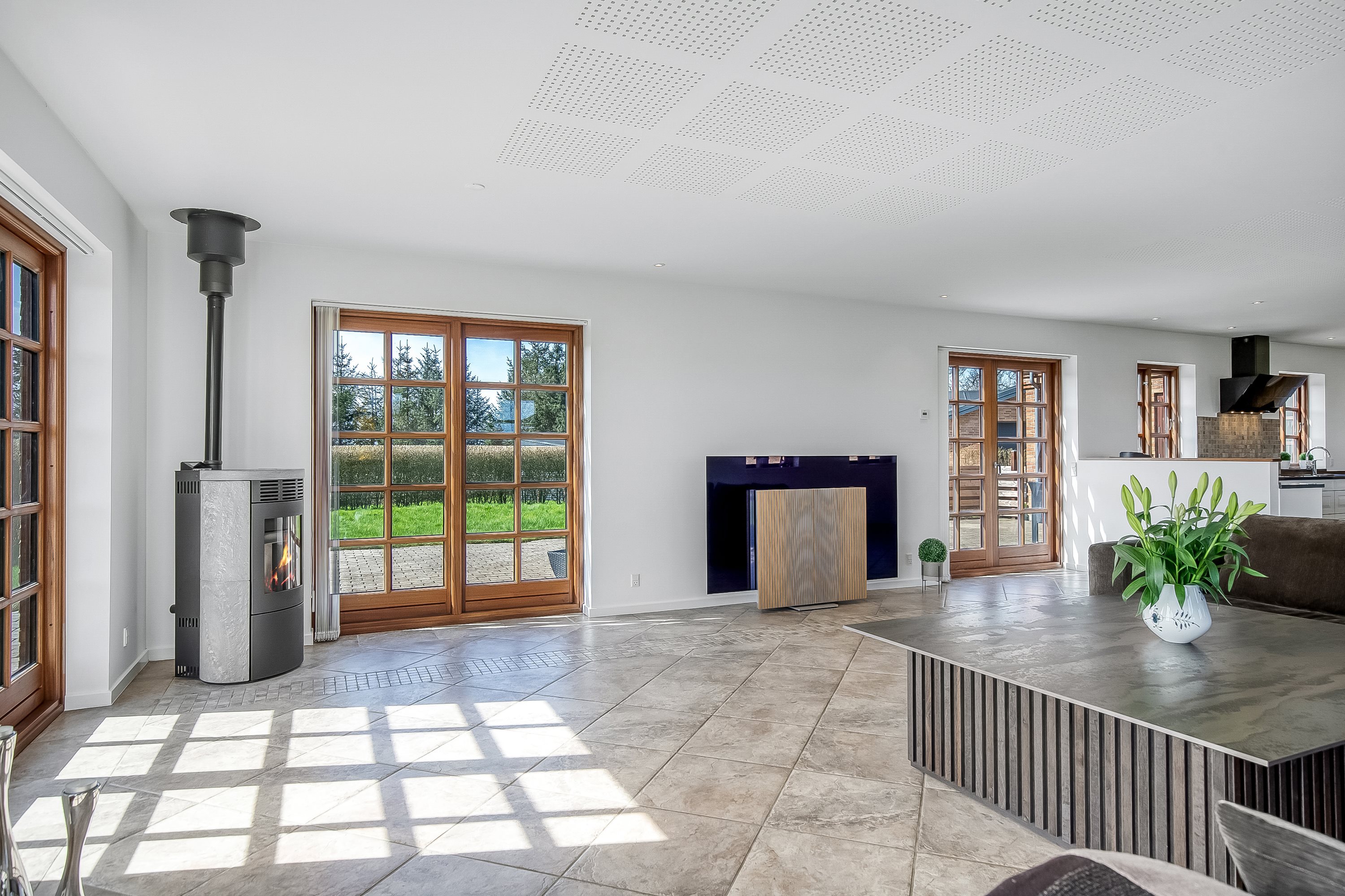 Fremhævet stue billede i fuldskærmstilstand. Billede af Koldingvej 623, Tiufkær, 7100 Vejle