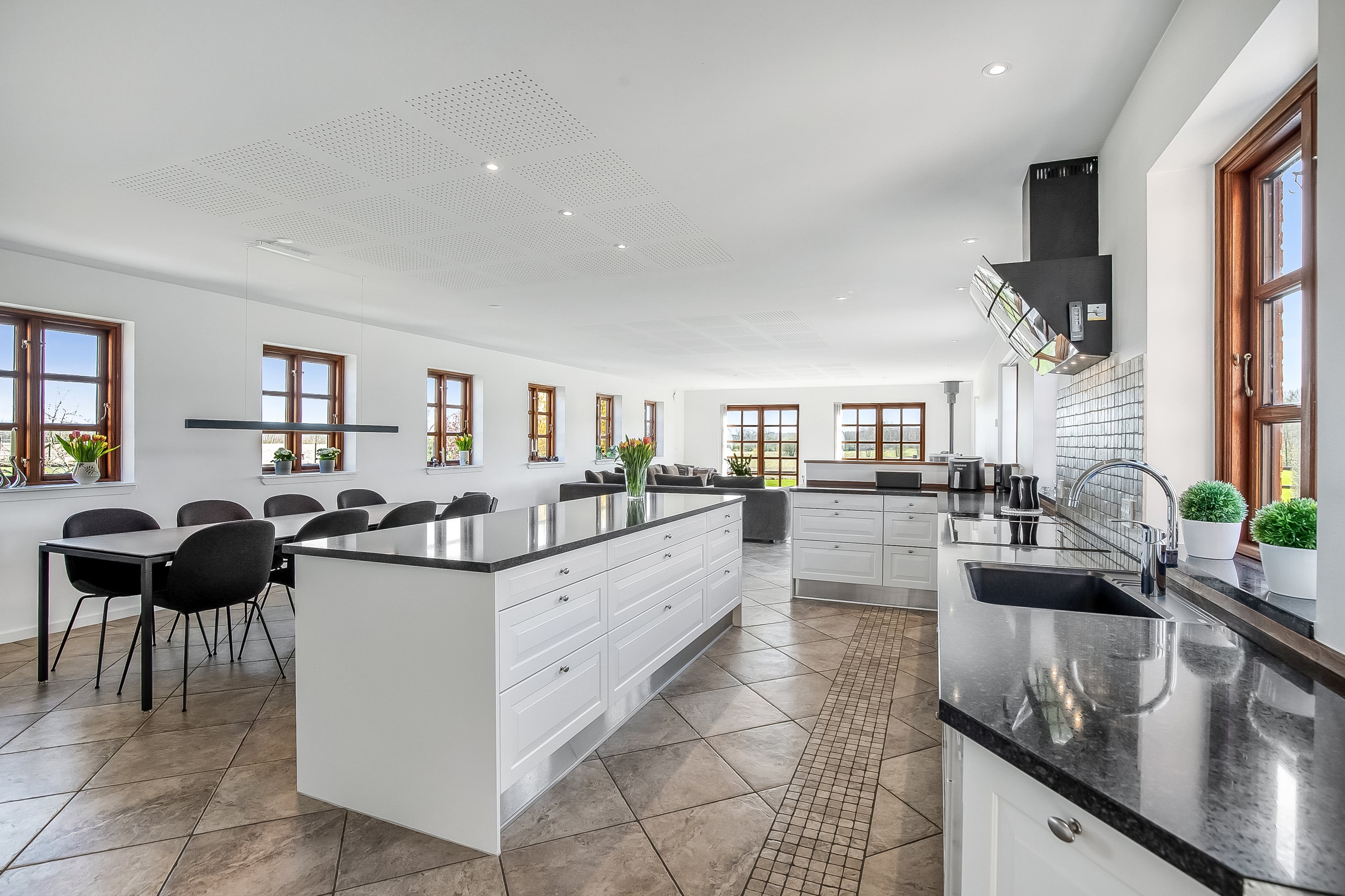 Fremhævet køkken billede i fuldskærmstilstand. Billede af Koldingvej 623, Tiufkær, 7100 Vejle