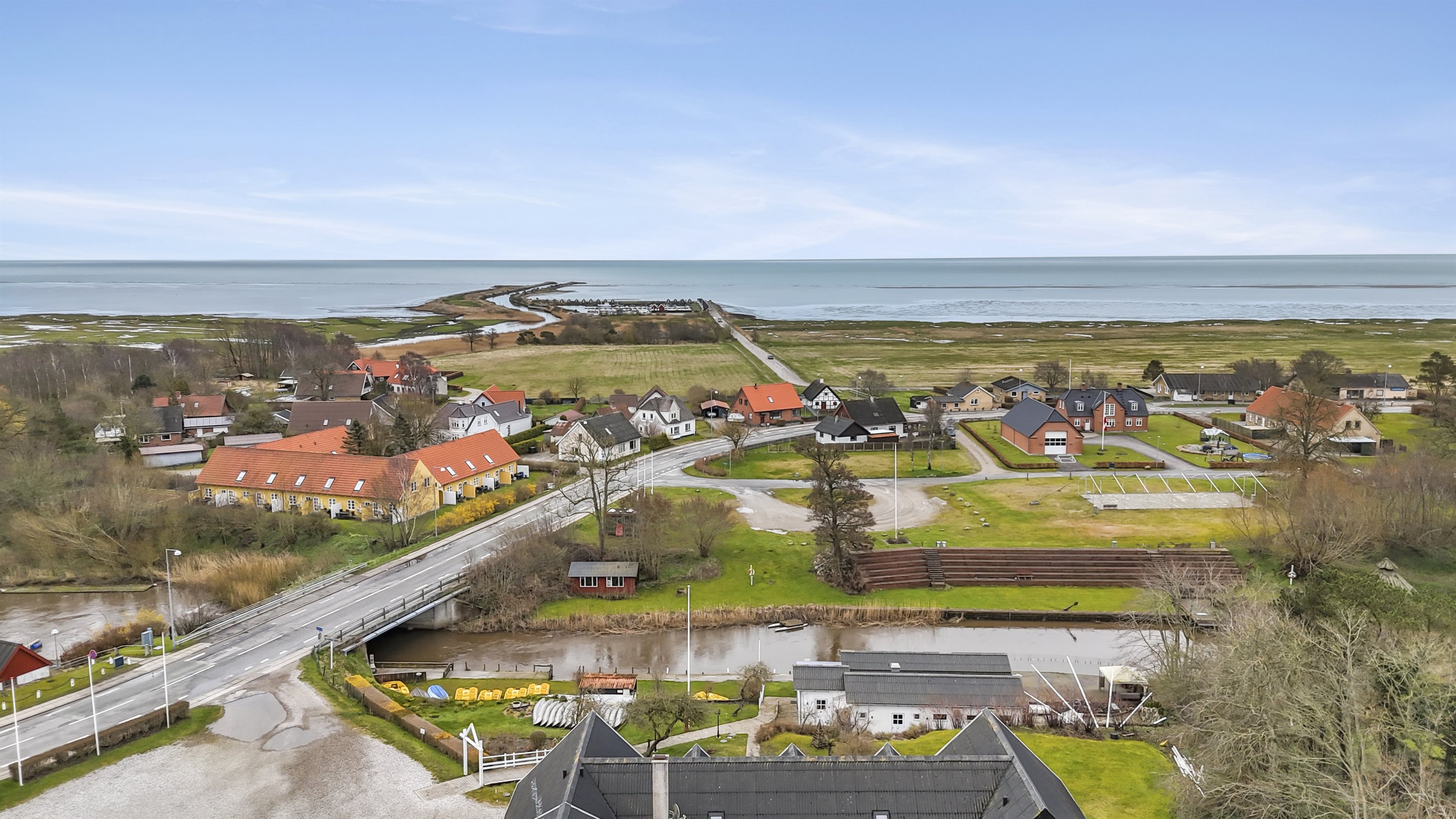 Fremhævet omgivelser billede i fuldskærmstilstand. Billede af Klydevej 8A, Voerså, 9300 Sæby