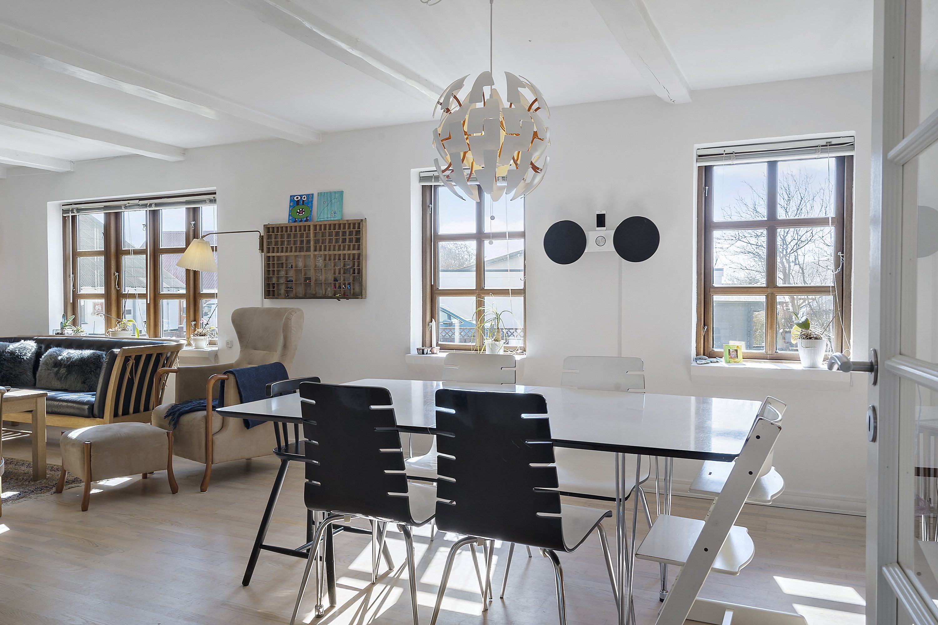 Fremhævet stue billede i fuldskærmstilstand. Billede af Nørbysvej 11, Nørre Nissum, 7620 Lemvig