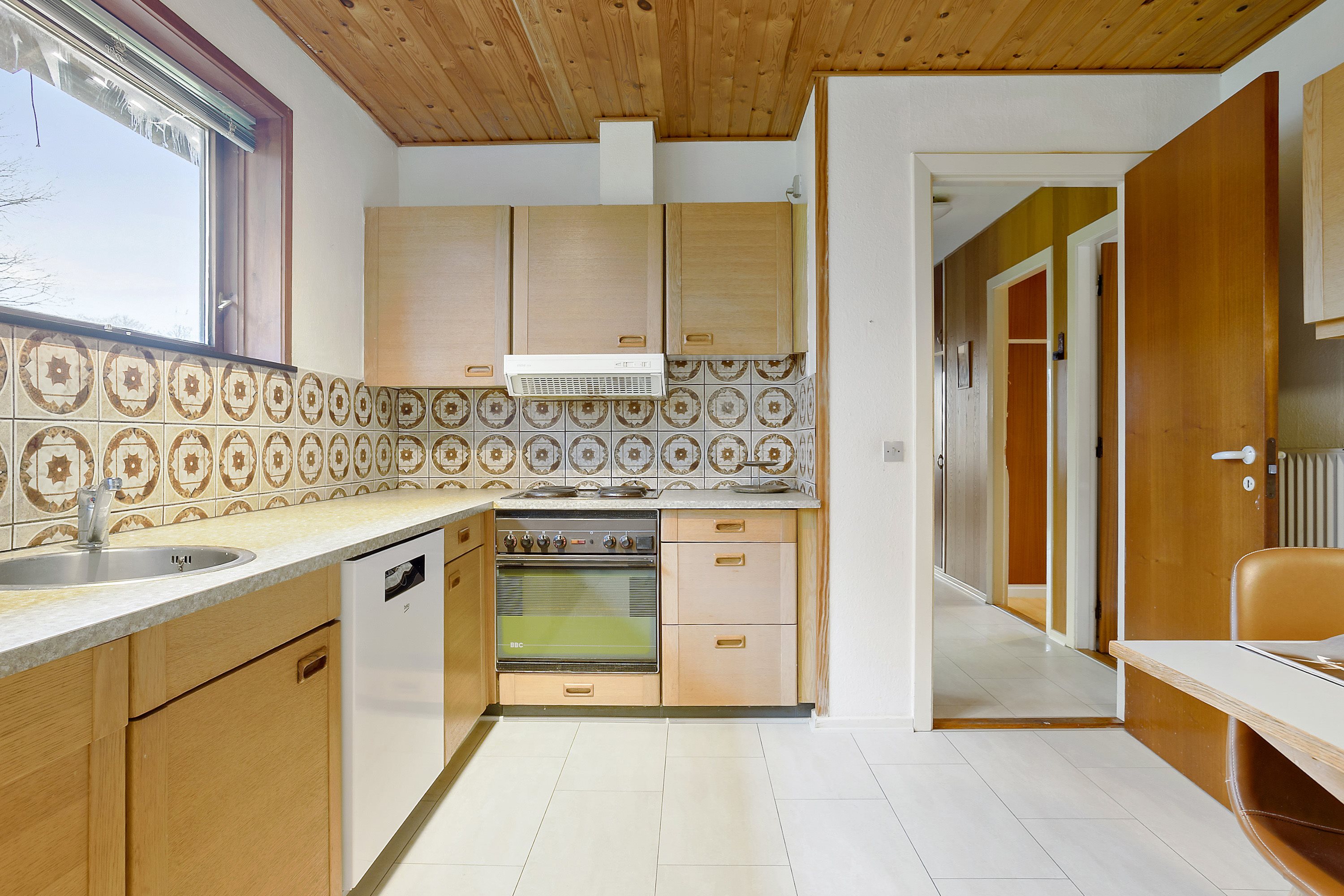 Fremhævet køkken billede i fuldskærmstilstand. Billede af Blæsbjerg 3, 6510 Gram