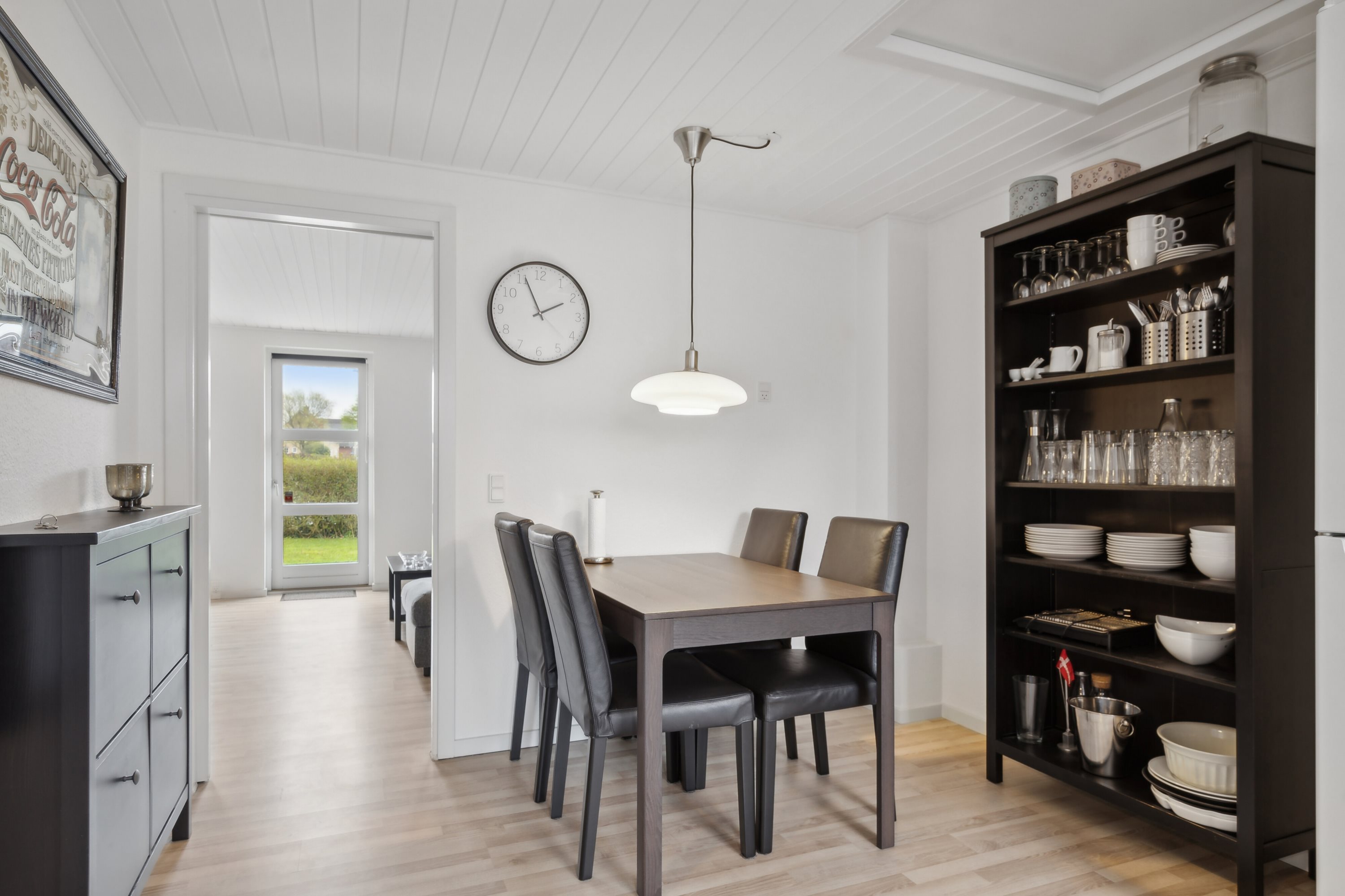 Fremhævet spisestue billede i fuldskærmstilstand. Billede af Kobberbæksvej 75A, 5700 Svendborg