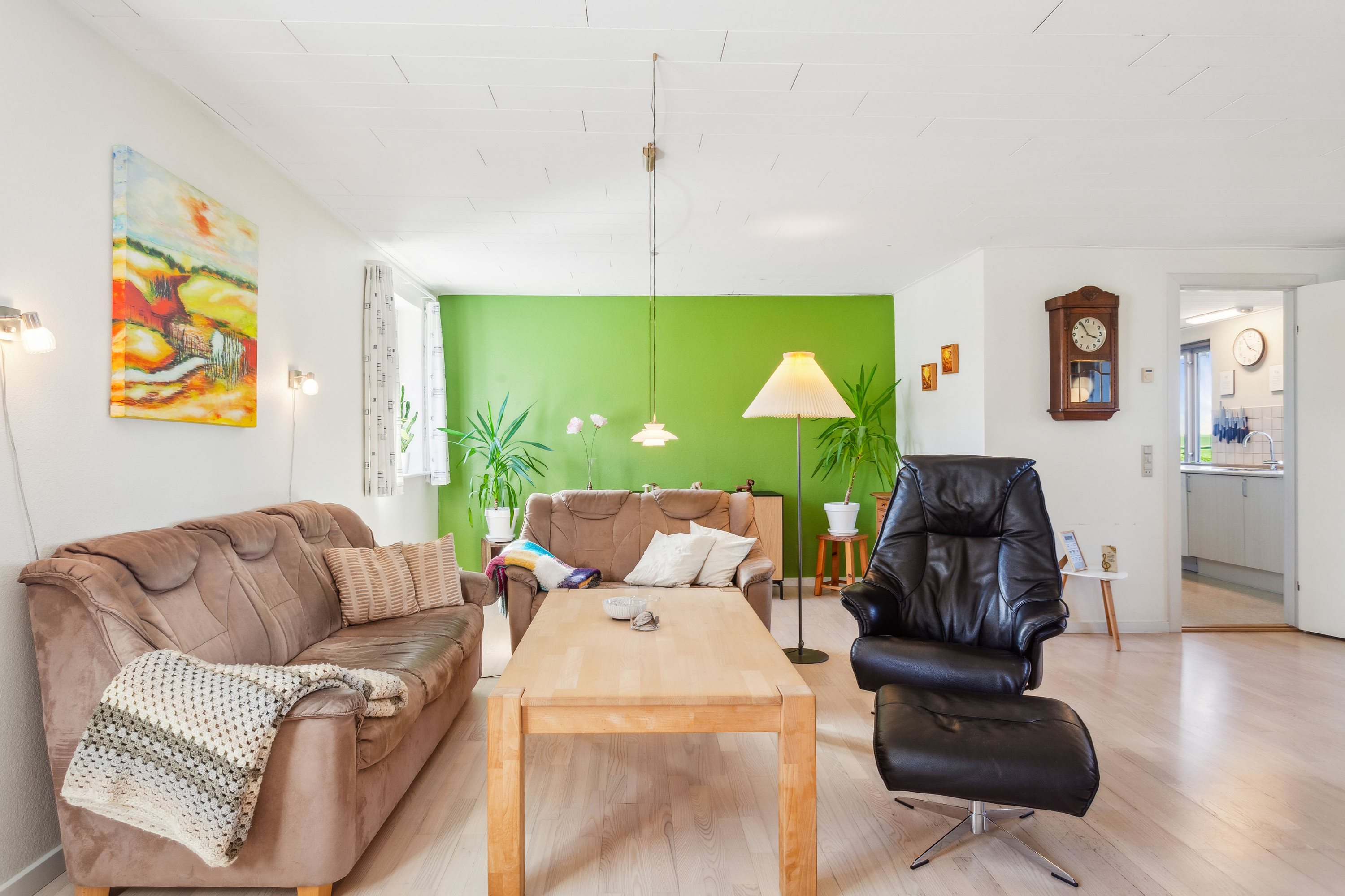 Fremhævet stue billede i fuldskærmstilstand. Billede af Øksenhøjvej 19, Lime, 8544 Mørke