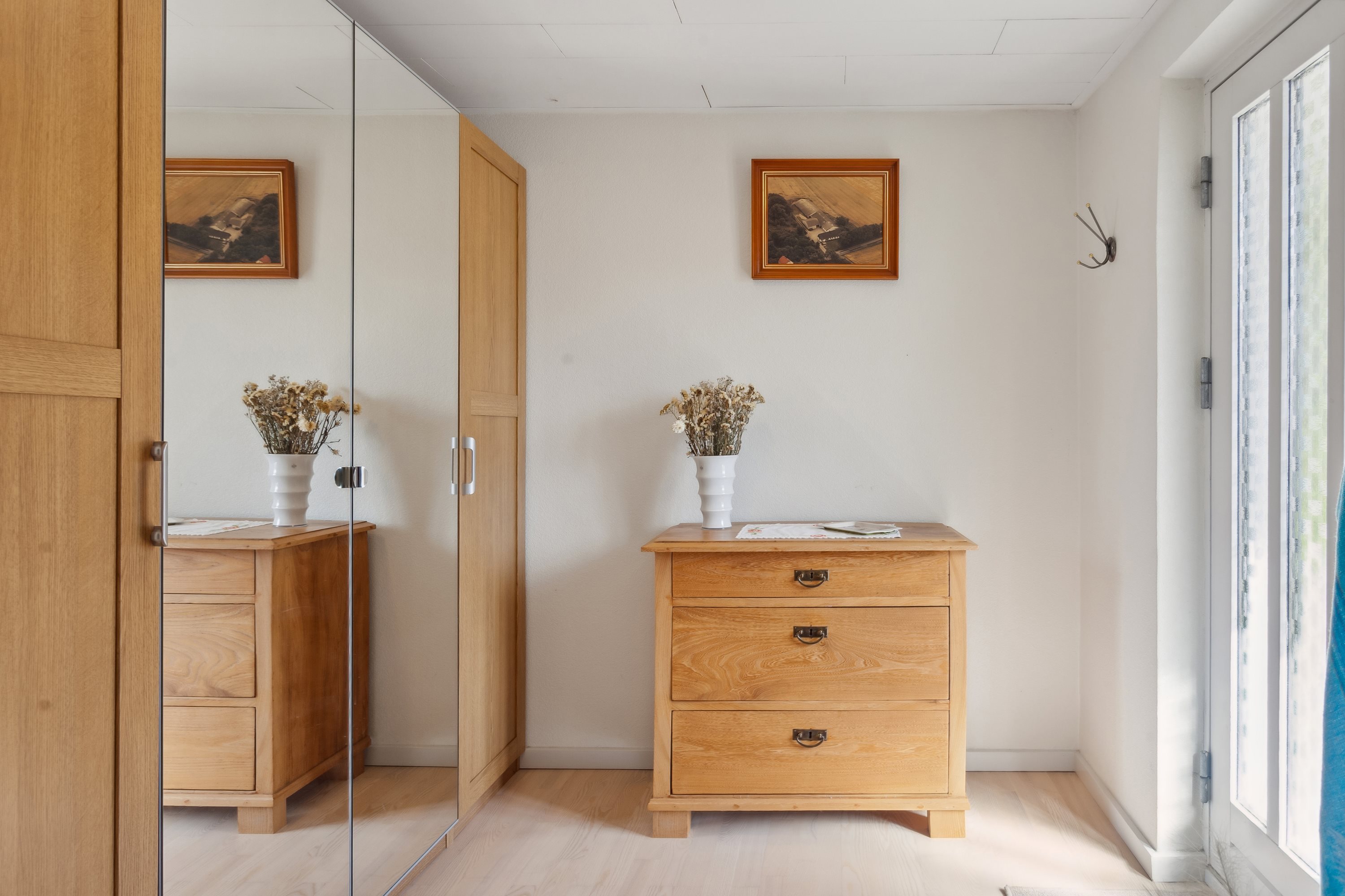 Fremhævet gang billede i fuldskærmstilstand. Billede af Øksenhøjvej 19, Lime, 8544 Mørke