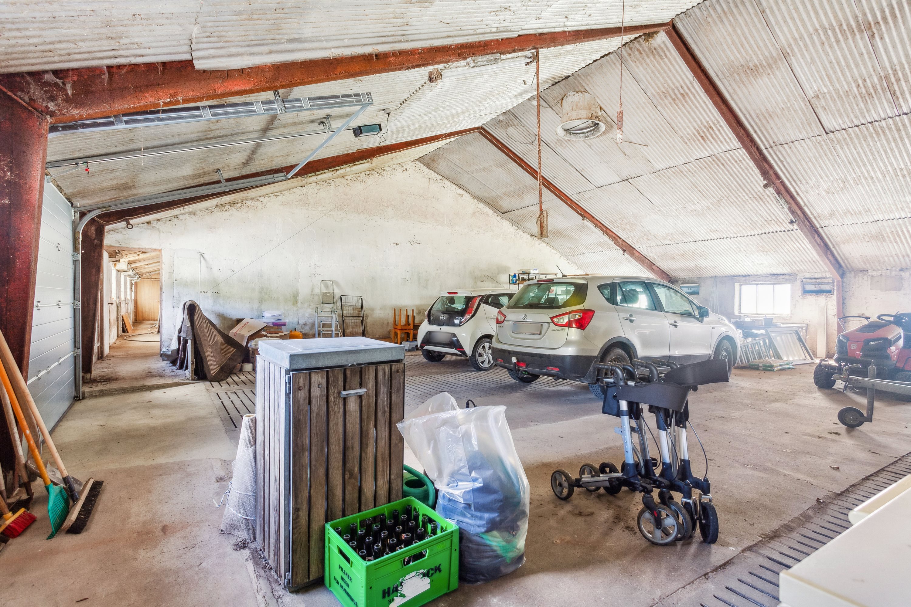 Fremhævet garage billede i fuldskærmstilstand. Billede af Øksenhøjvej 19, Lime, 8544 Mørke