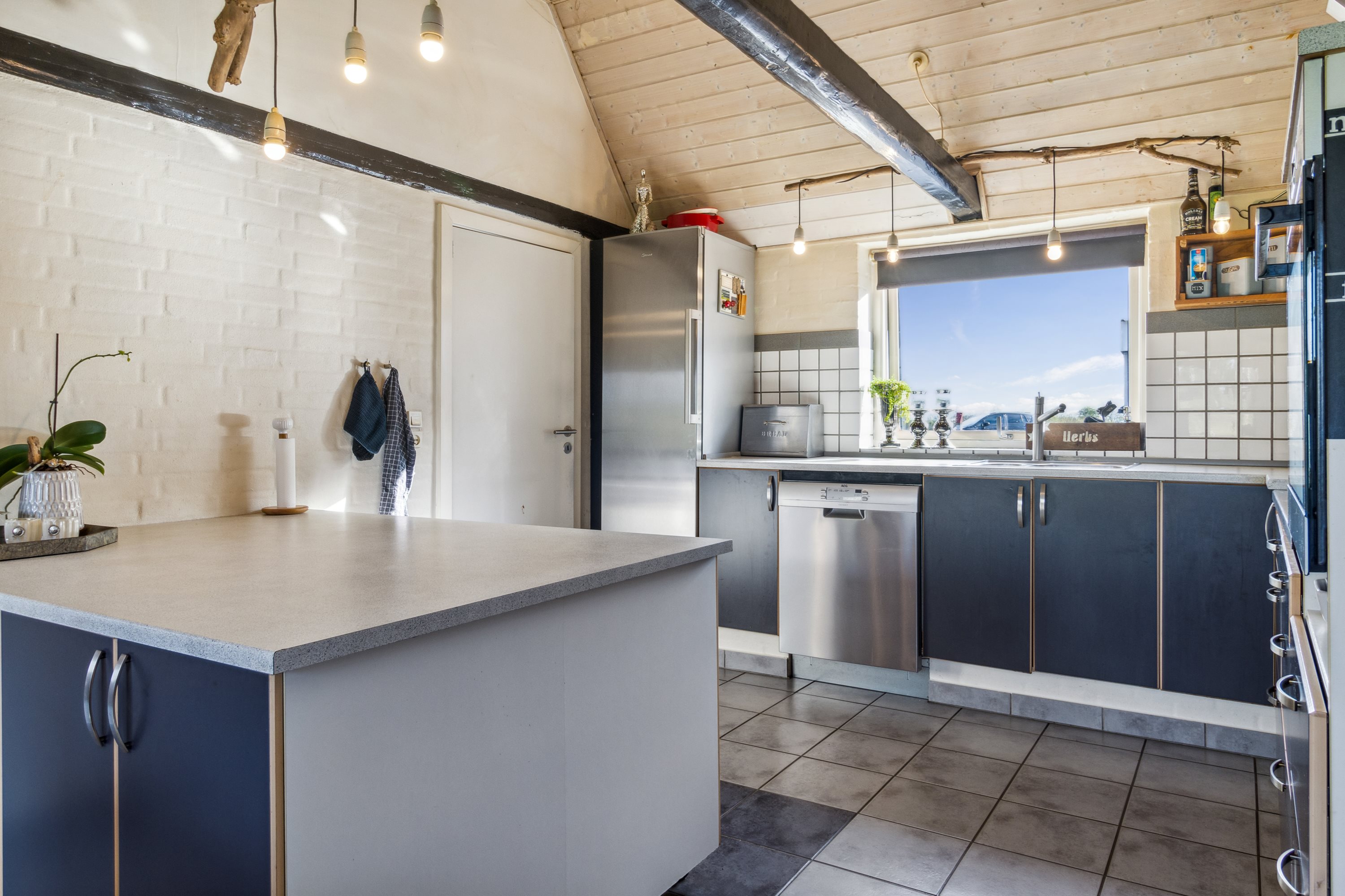 Fremhævet køkken billede i fuldskærmstilstand. Billede af Plougstrupvej 36, Jernvedlund, 6771 Gredstedbro