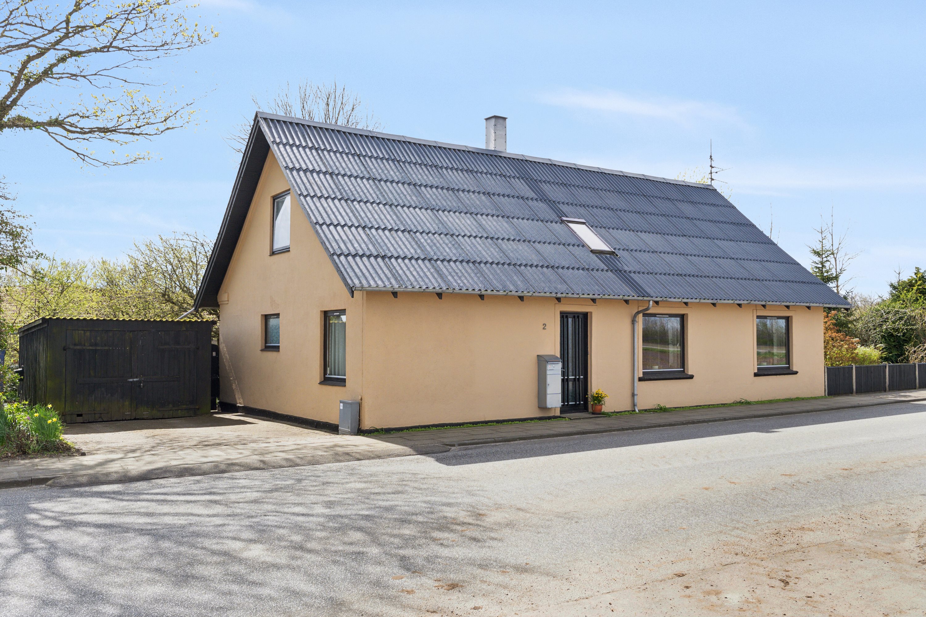 Fremhævet udendørs billede i fuldskærmstilstand. Billede af Bangsvej 2, 7430 Ikast