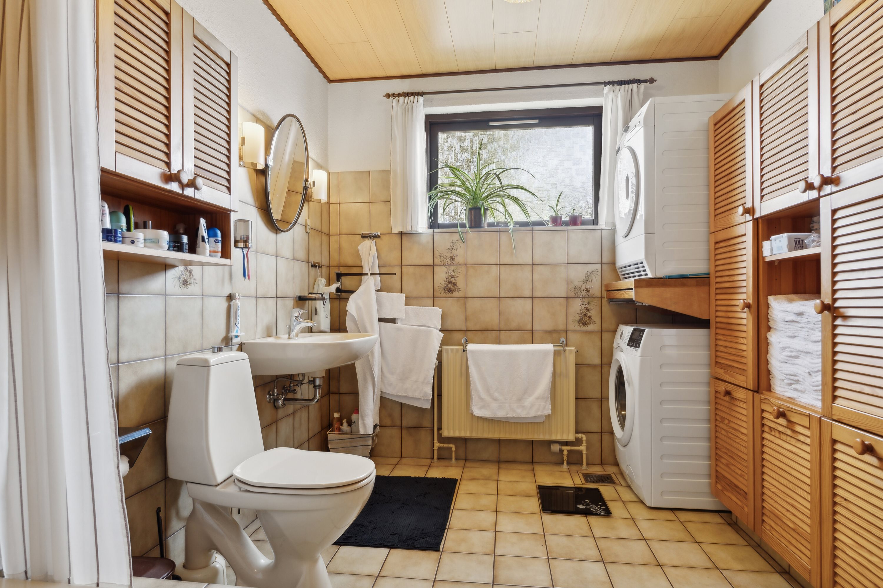 Fremhævet badeværelse billede i fuldskærmstilstand. Billede af Bangsvej 2, 7430 Ikast