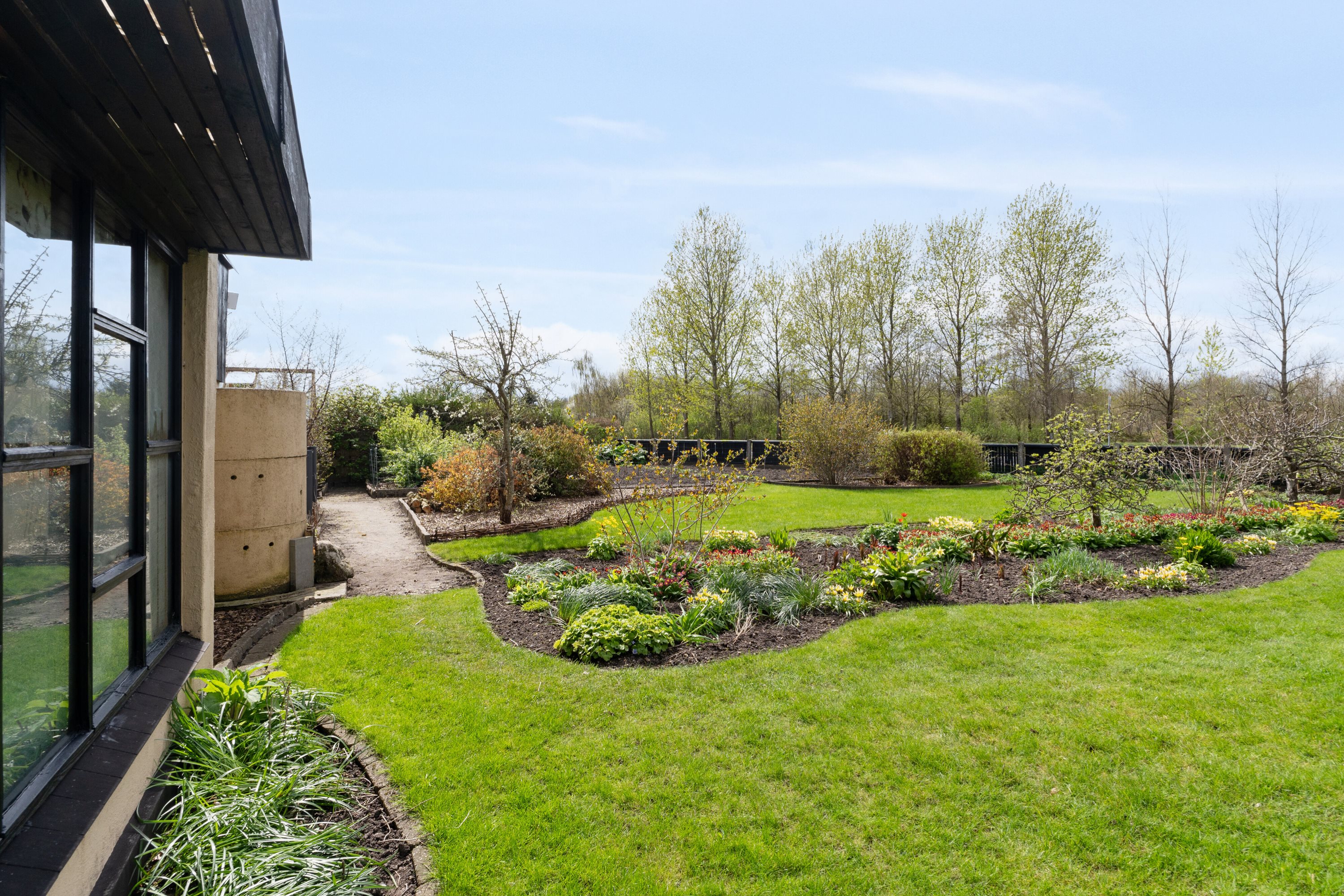 Fremhævet udendørs billede i fuldskærmstilstand. Billede af Bangsvej 2, 7430 Ikast