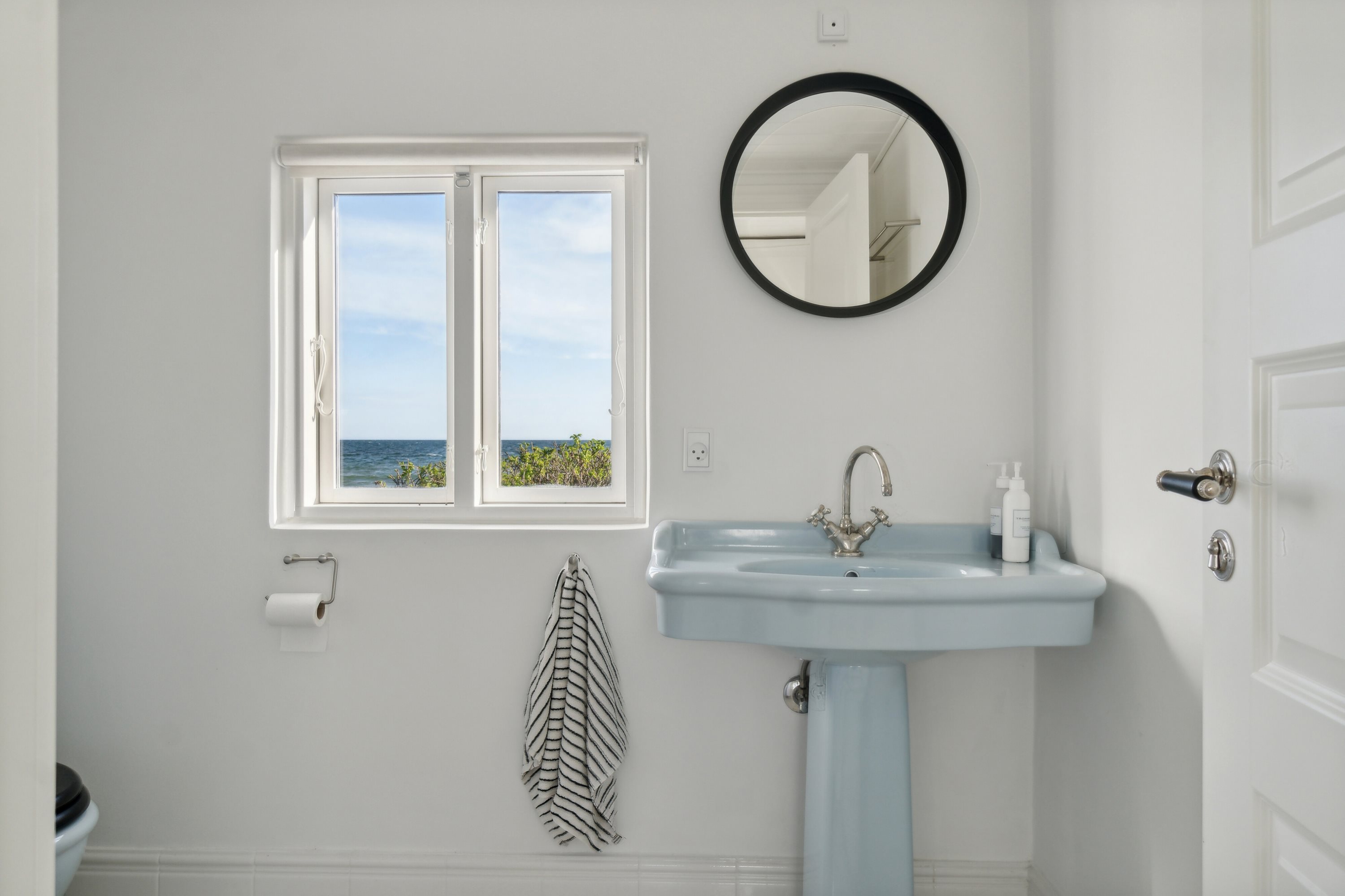 Fremhævet badeværelse billede i fuldskærmstilstand. Billede af Klint Strandvej 19, Klint, 4500 Nykøbing Sj