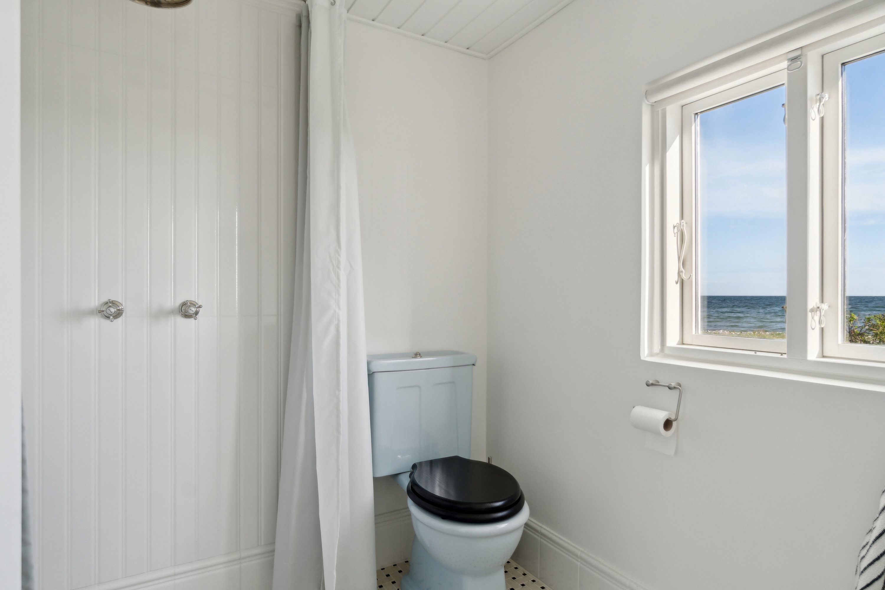 Fremhævet badeværelse billede i fuldskærmstilstand. Billede af Klint Strandvej 19, Klint, 4500 Nykøbing Sj