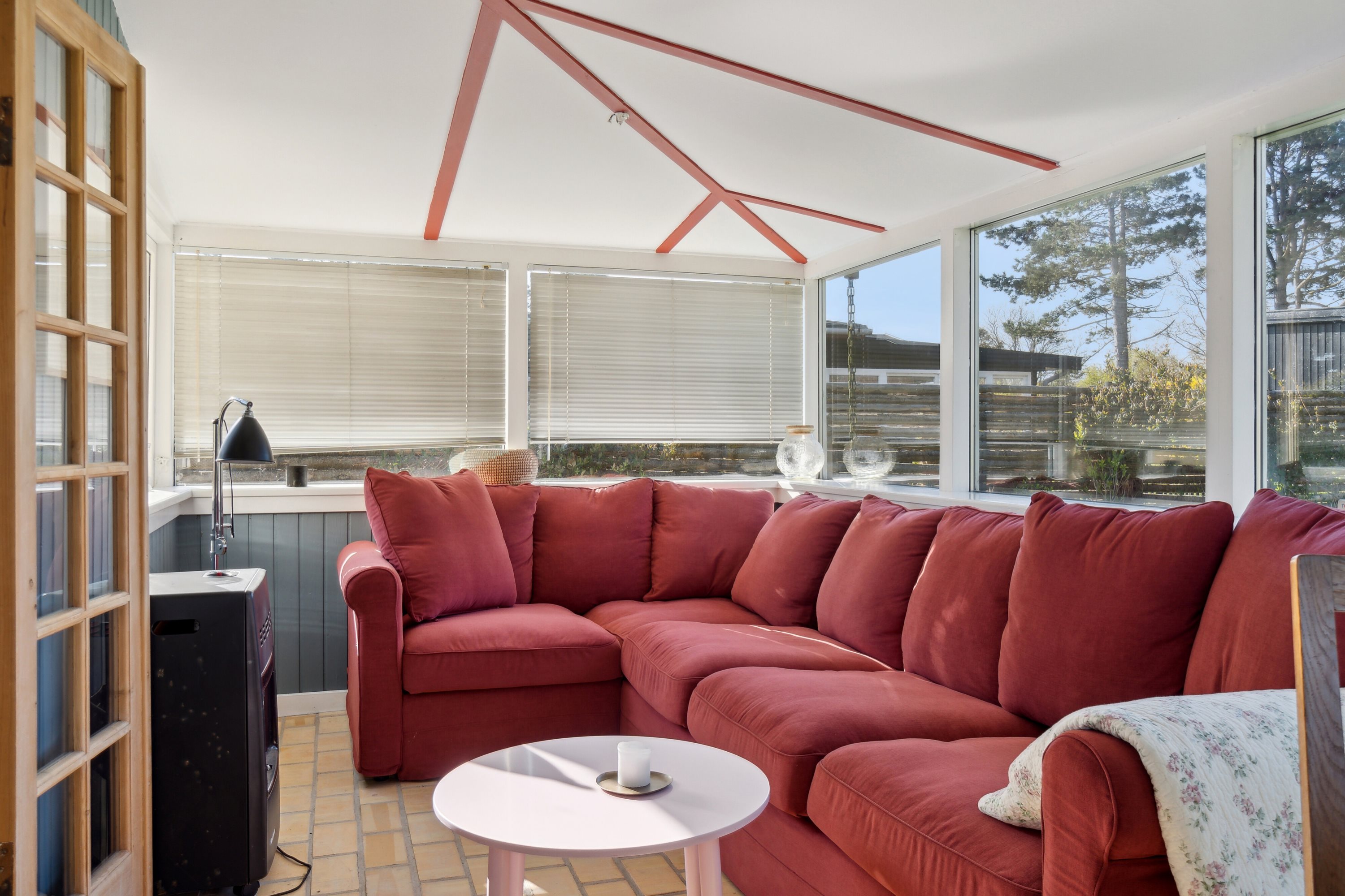 Fremhævet stue billede i fuldskærmstilstand. Billede af Klint Strandvej 19, Klint, 4500 Nykøbing Sj