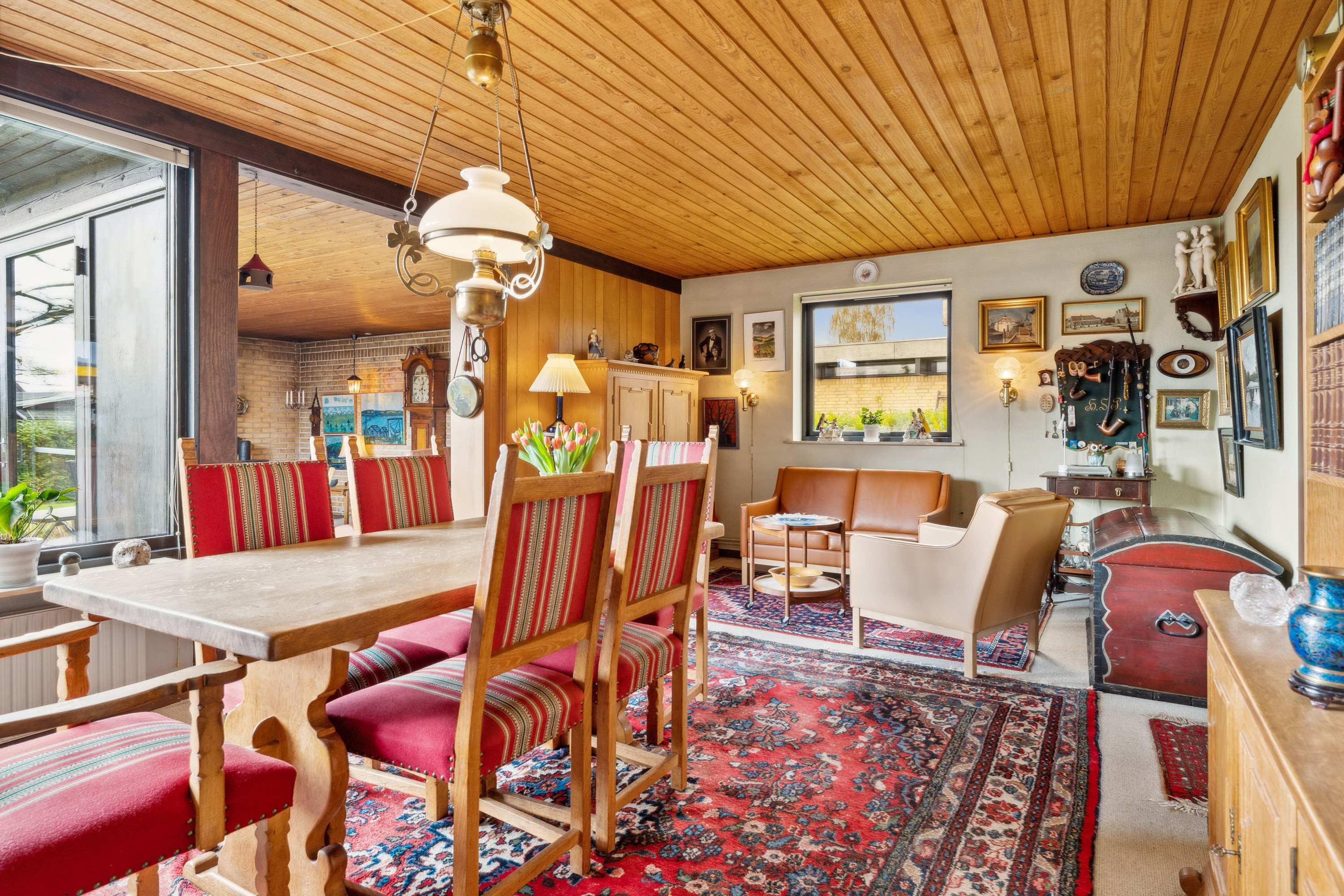 Fremhævet stue billede i fuldskærmstilstand. Billede af Poul Due Jensens Vej 6, 8850 Bjerringbro