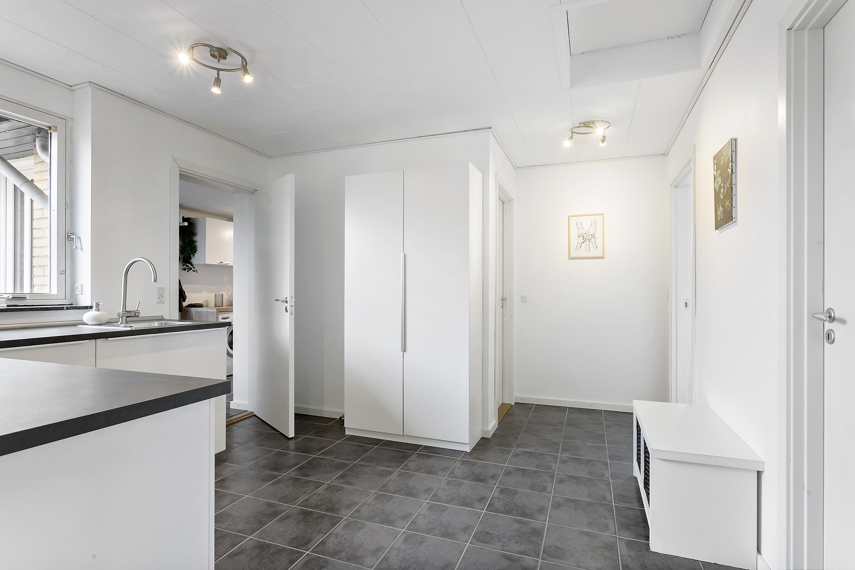 Fremhævet køkken billede i fuldskærmstilstand. Billede af Engtoften 2, Mølby, 6560 Sommersted